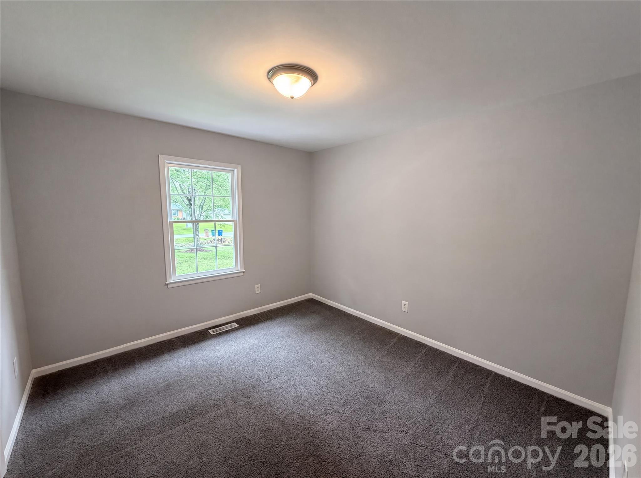 141 Greenbriar Drive Property Photo 12