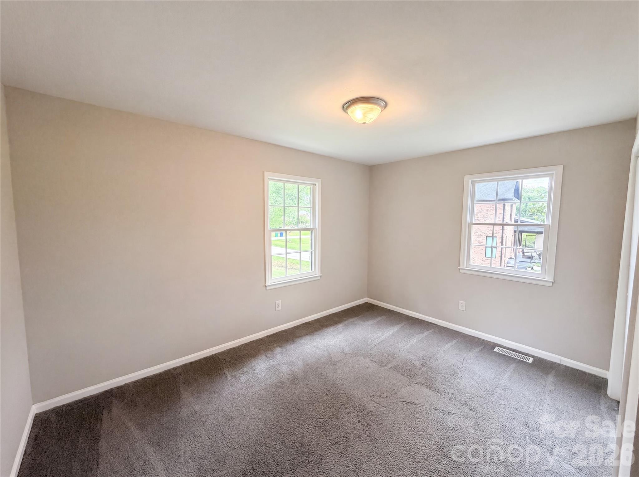 141 Greenbriar Drive Property Photo 13