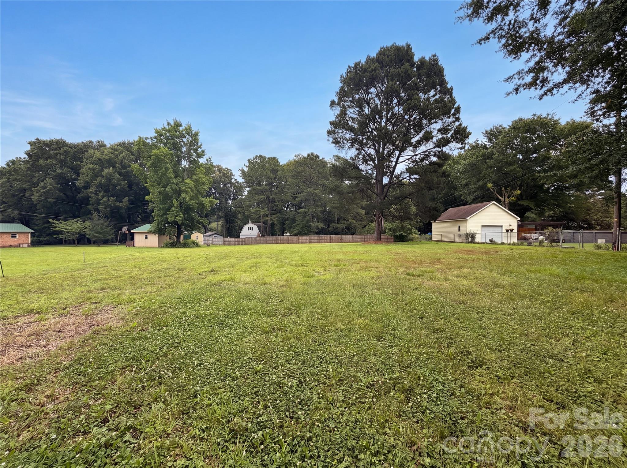141 Greenbriar Drive Property Photo 18