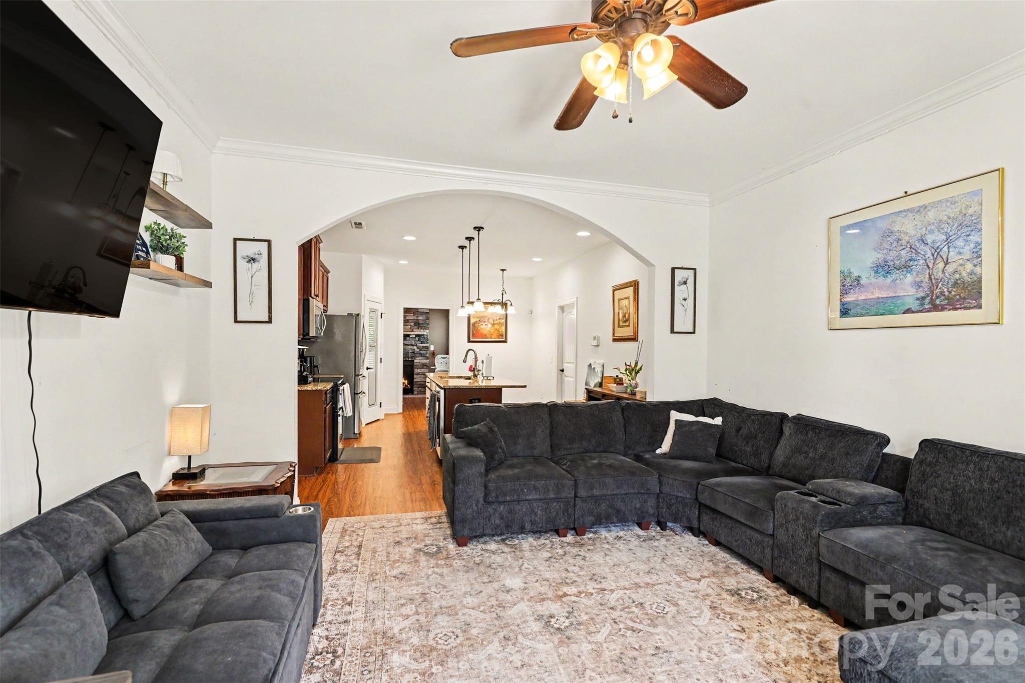 964 Mathis Avenue Property Photo 3