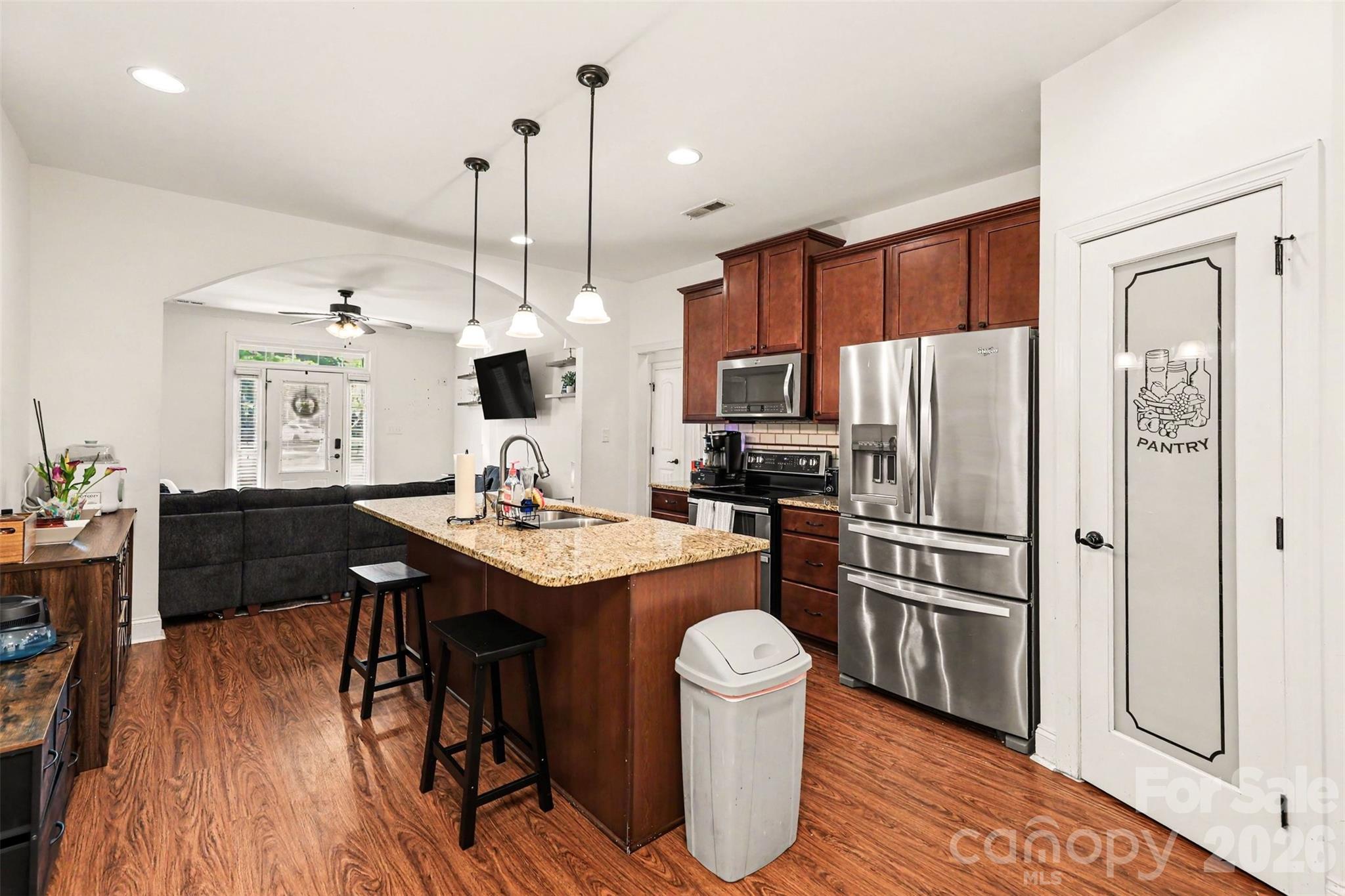 964 Mathis Avenue Property Photo 7