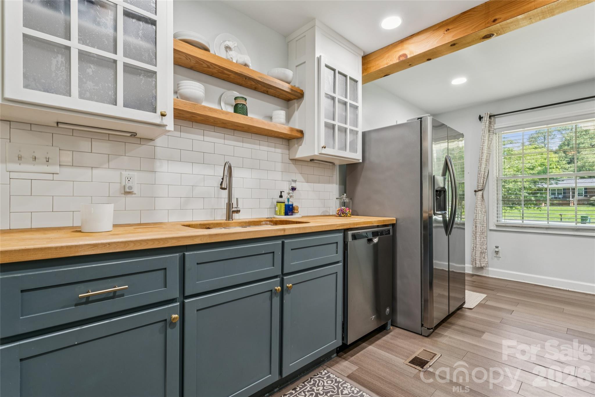 8420 Wilson Woods Drive Property Photo 4