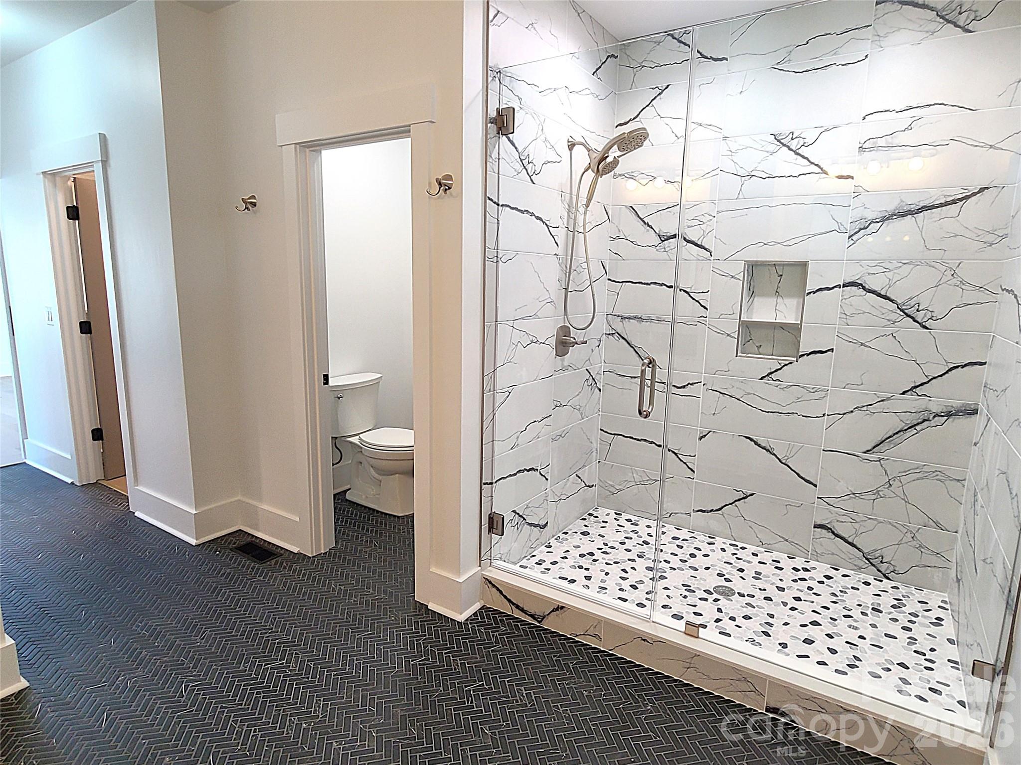 405 19th Avenue Circle Property Photo 24