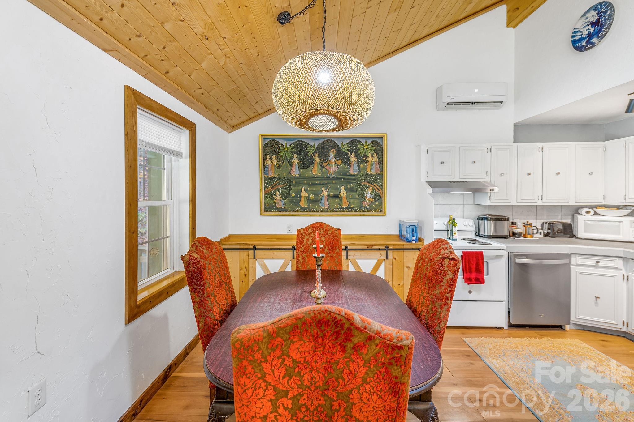 226 Fish Pond Lane Property Photo 12