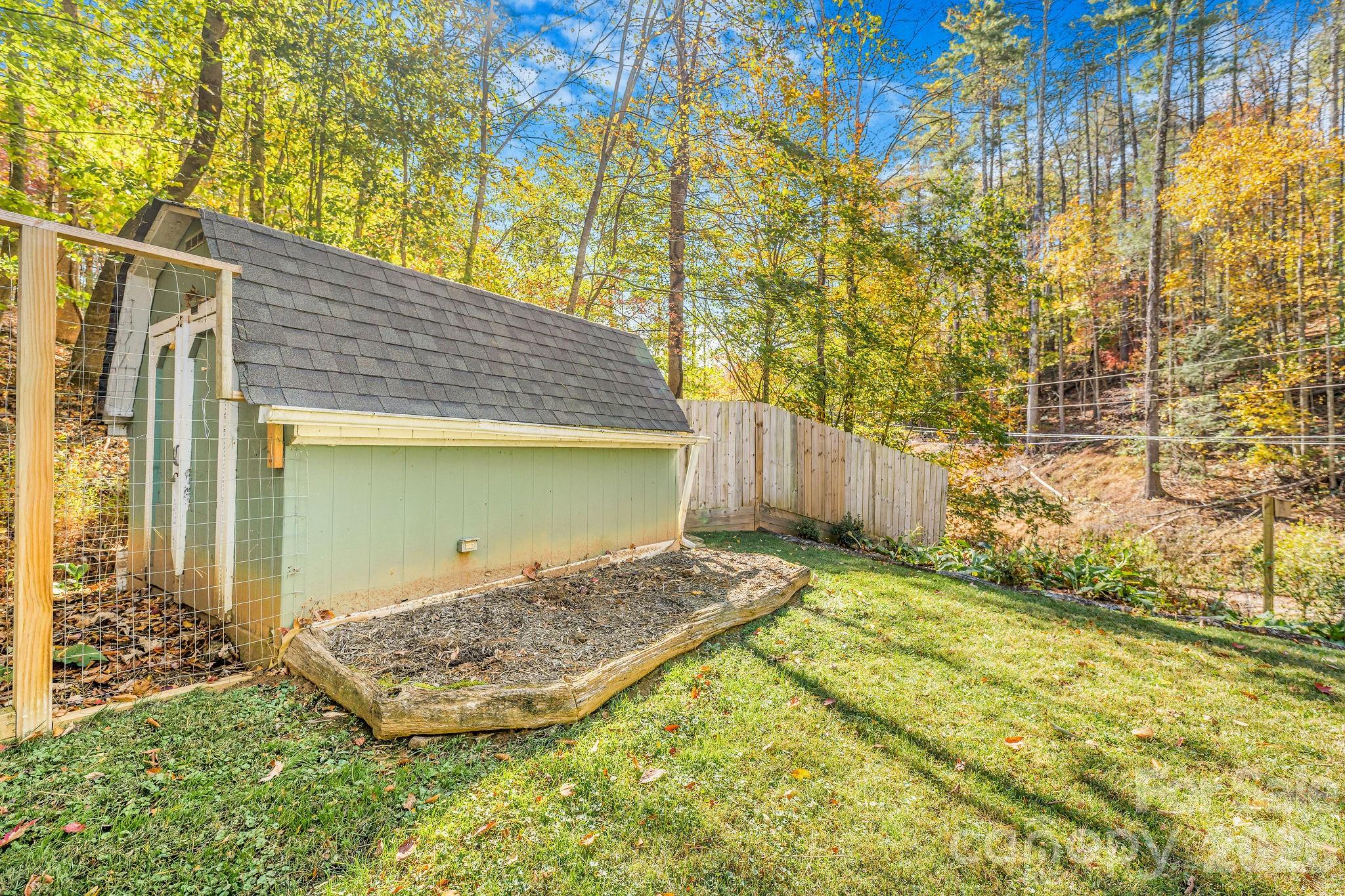 226 Fish Pond Lane Property Photo 30