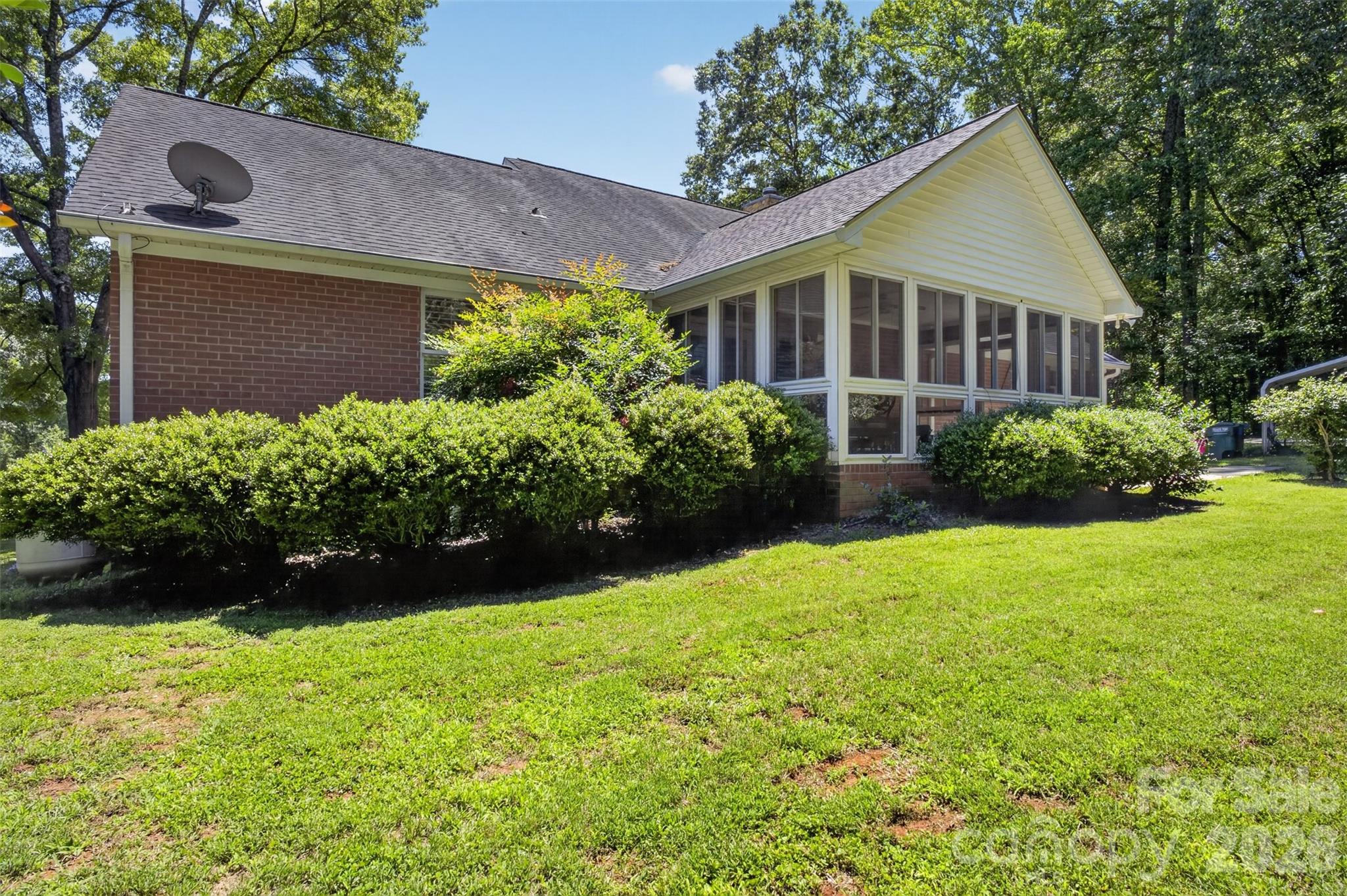 8234 Dennis Road Property Photo 5