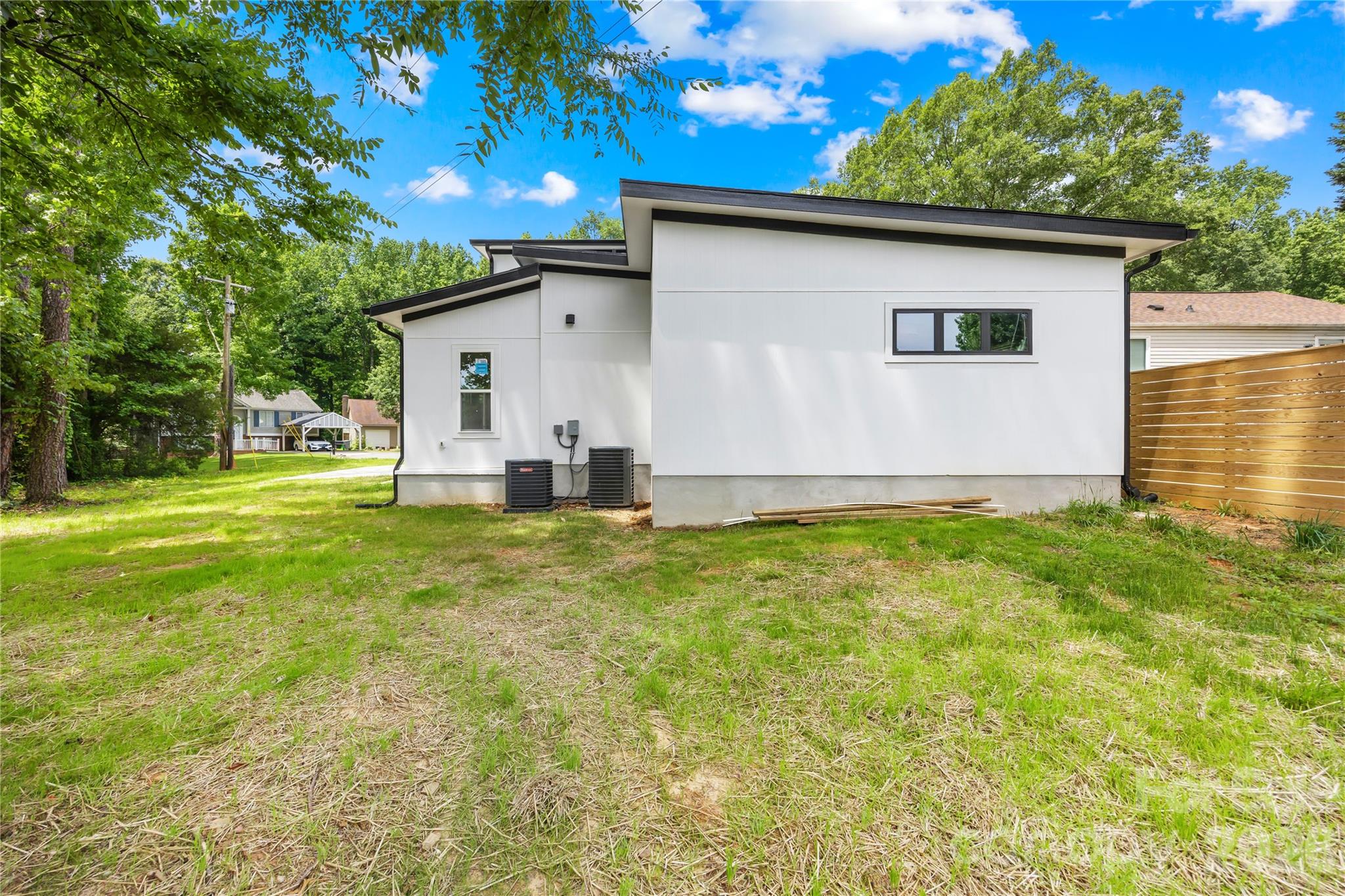 5113 Banfshire Road Property Photo 7