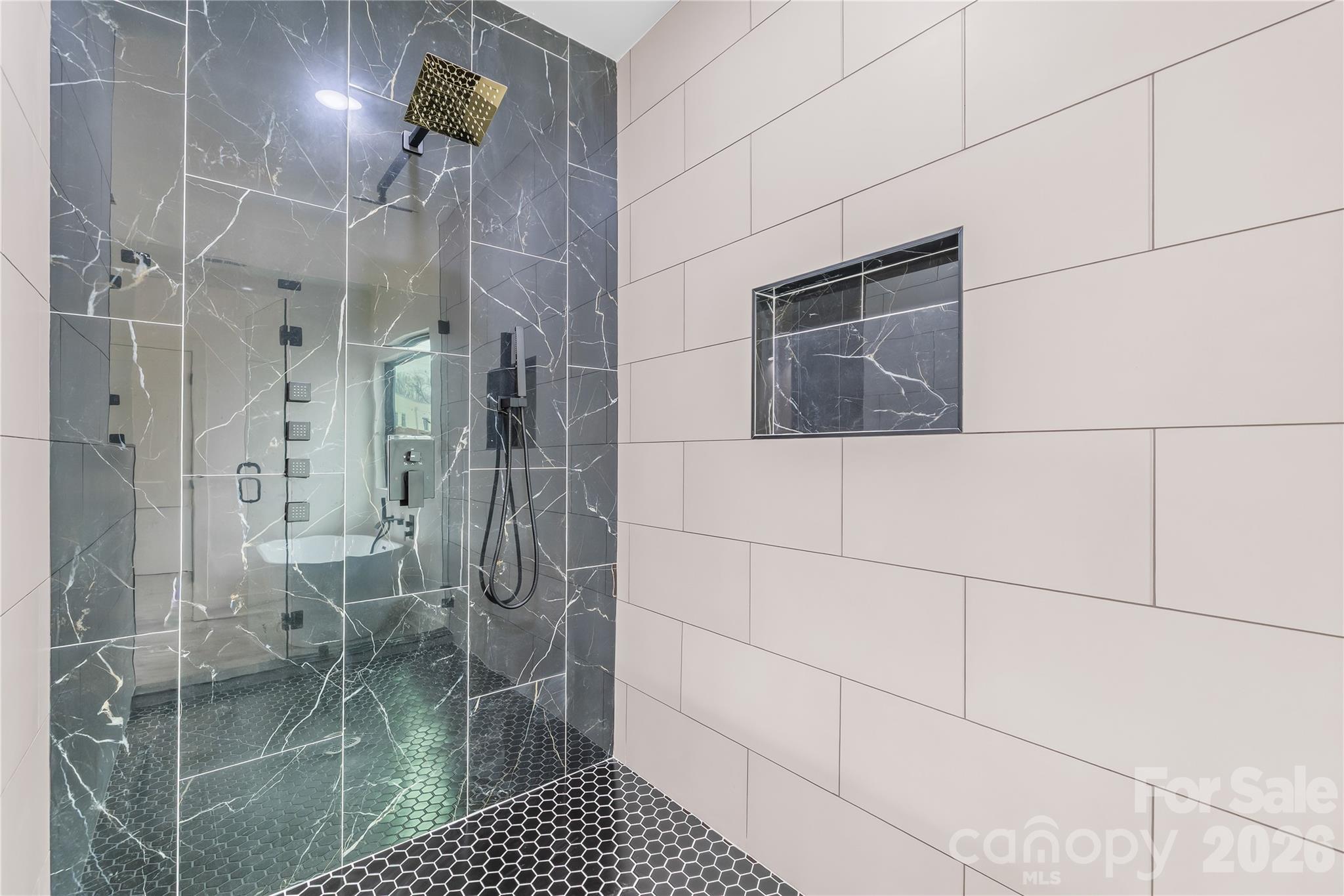 5113 Banfshire Road Property Photo 32