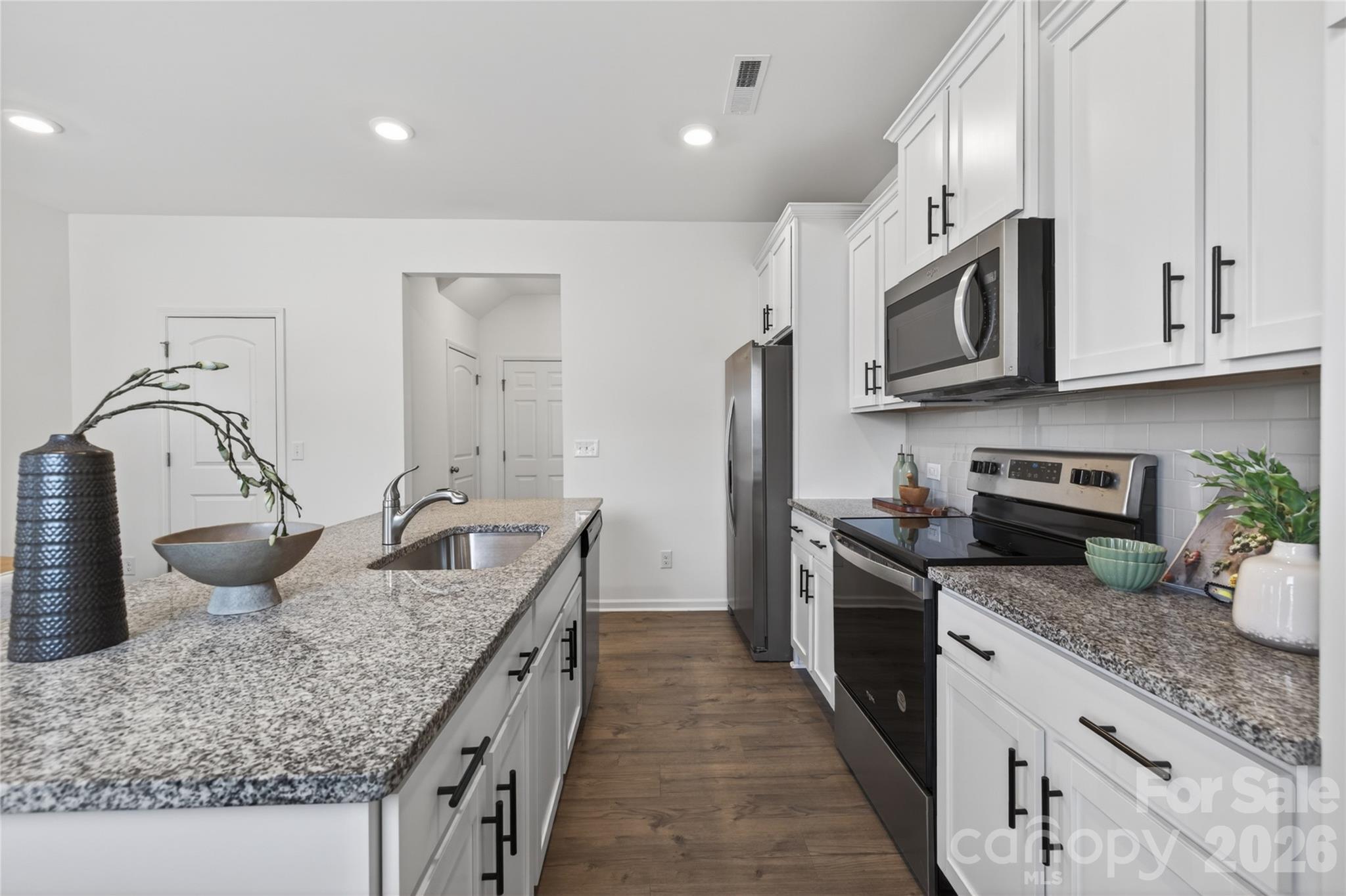 749 Scotch Meadows Loop 115 Property Photo 6