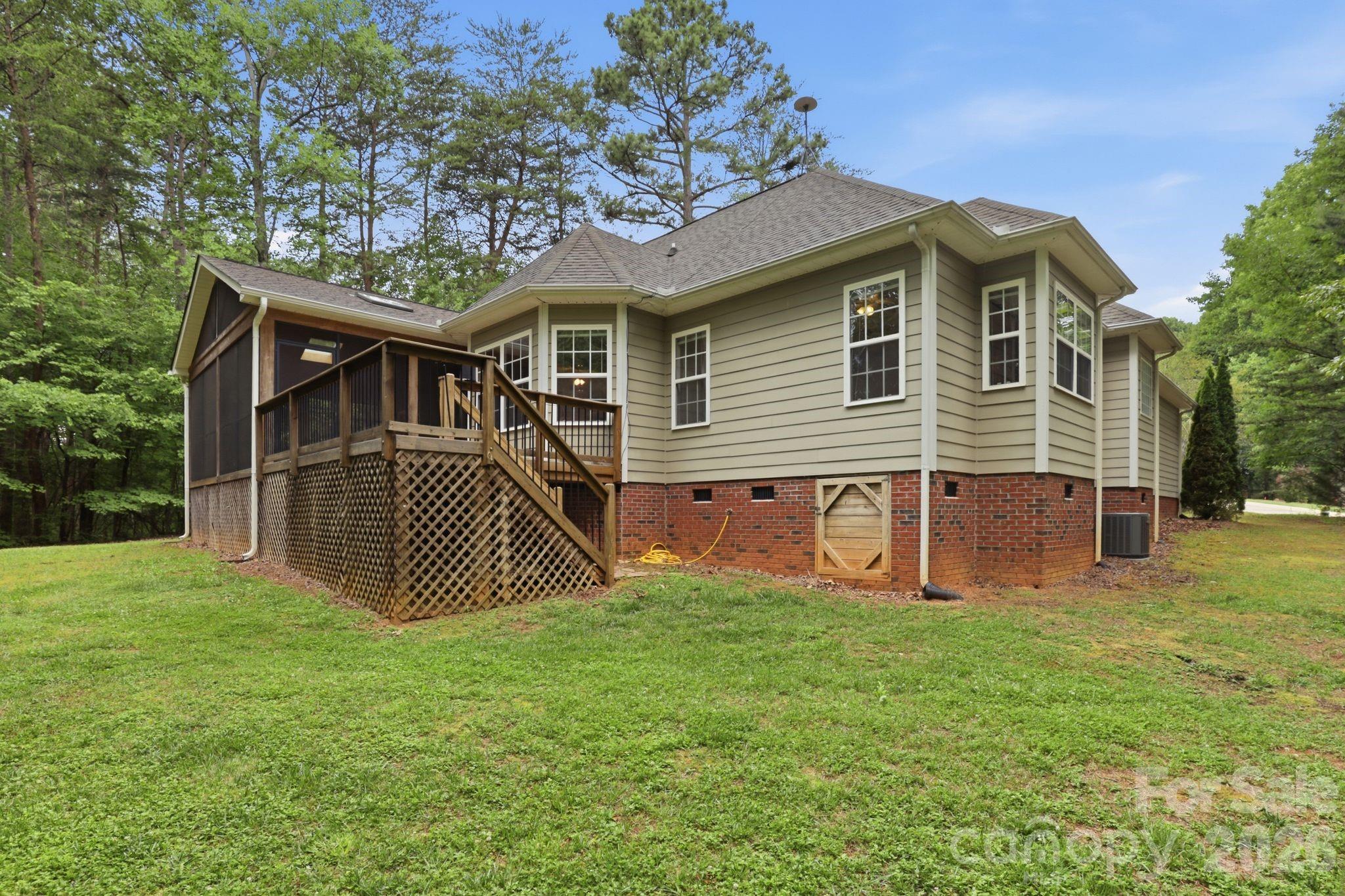 3652 Burton Street Property Photo 33