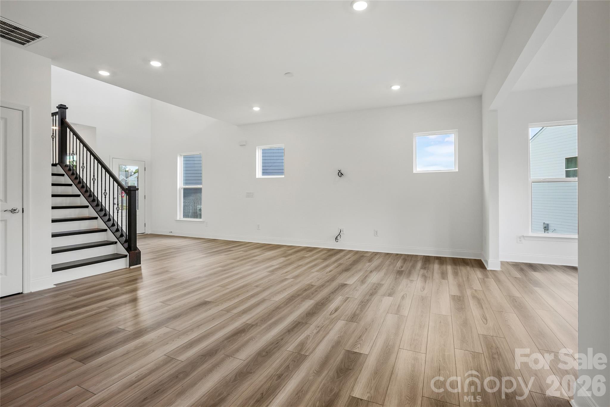 9322 Moss Plantation Avenue Property Photo 3