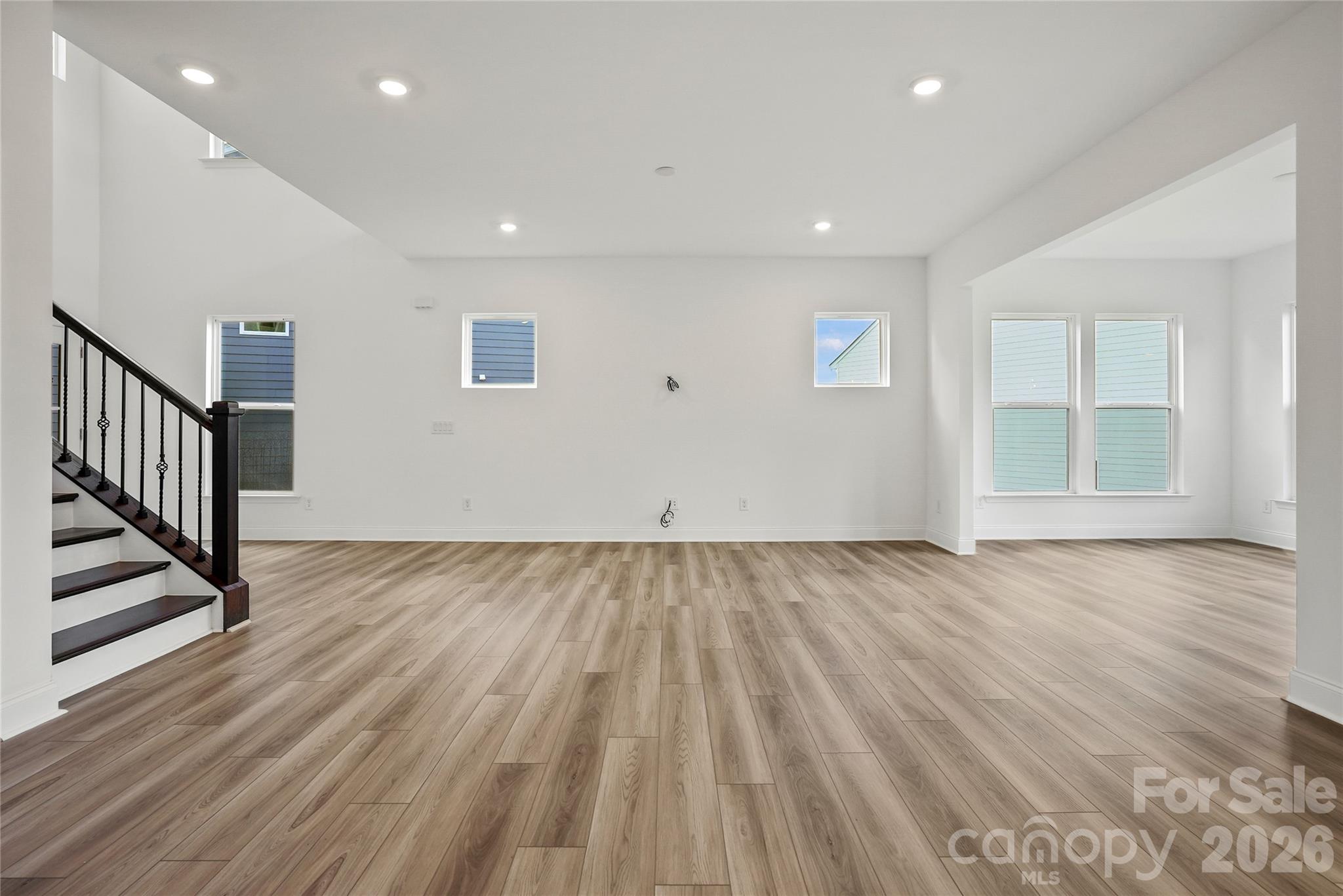 9322 Moss Plantation Avenue Property Photo 4
