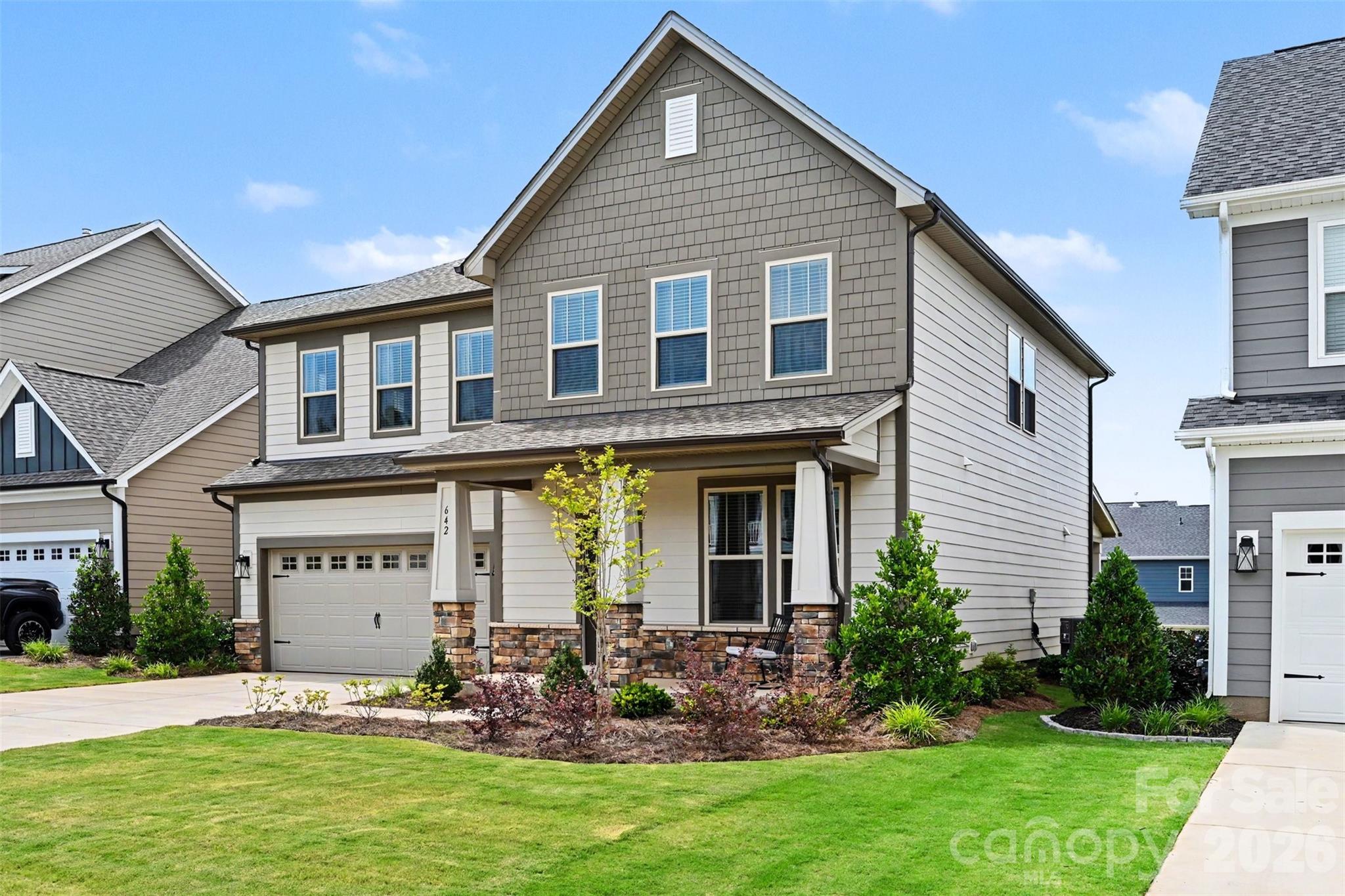642 Amberjack Place Property Photo 2