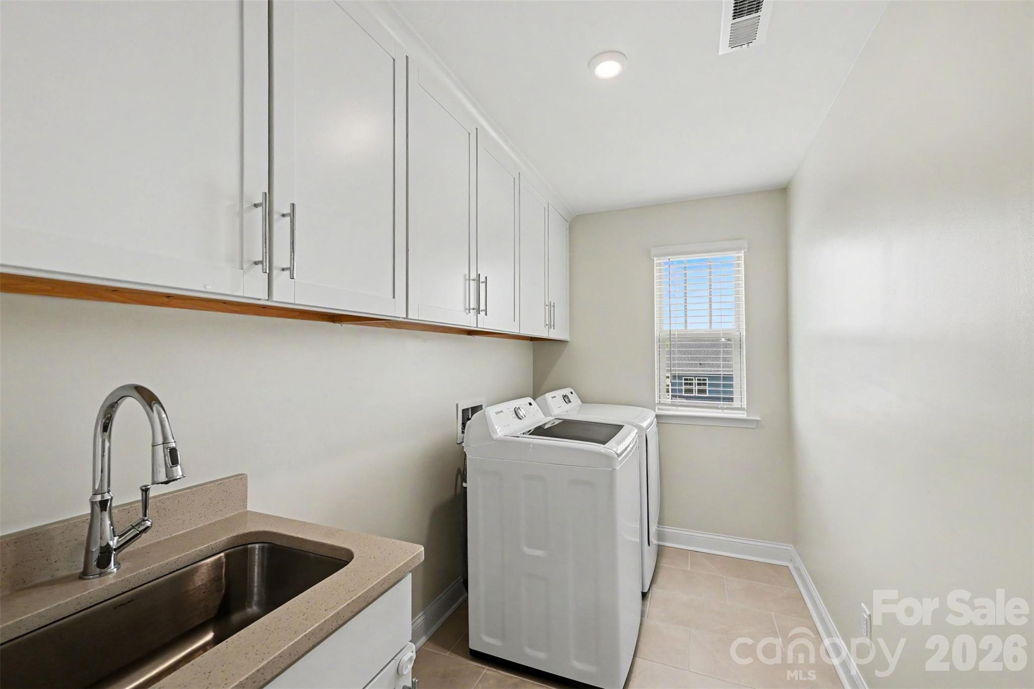 642 Amberjack Place Property Photo 23