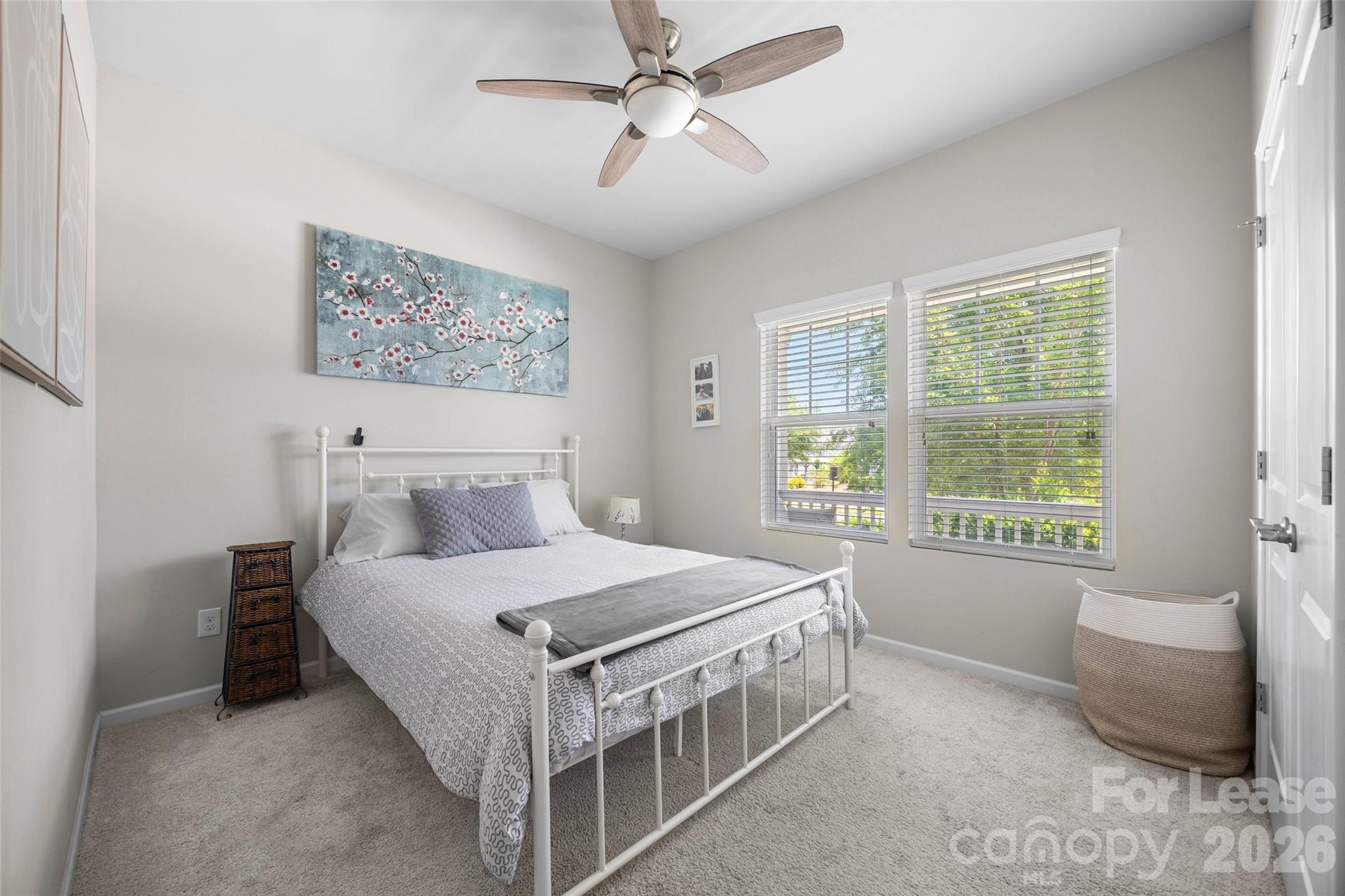 2316 Celandine Way Property Photo 14