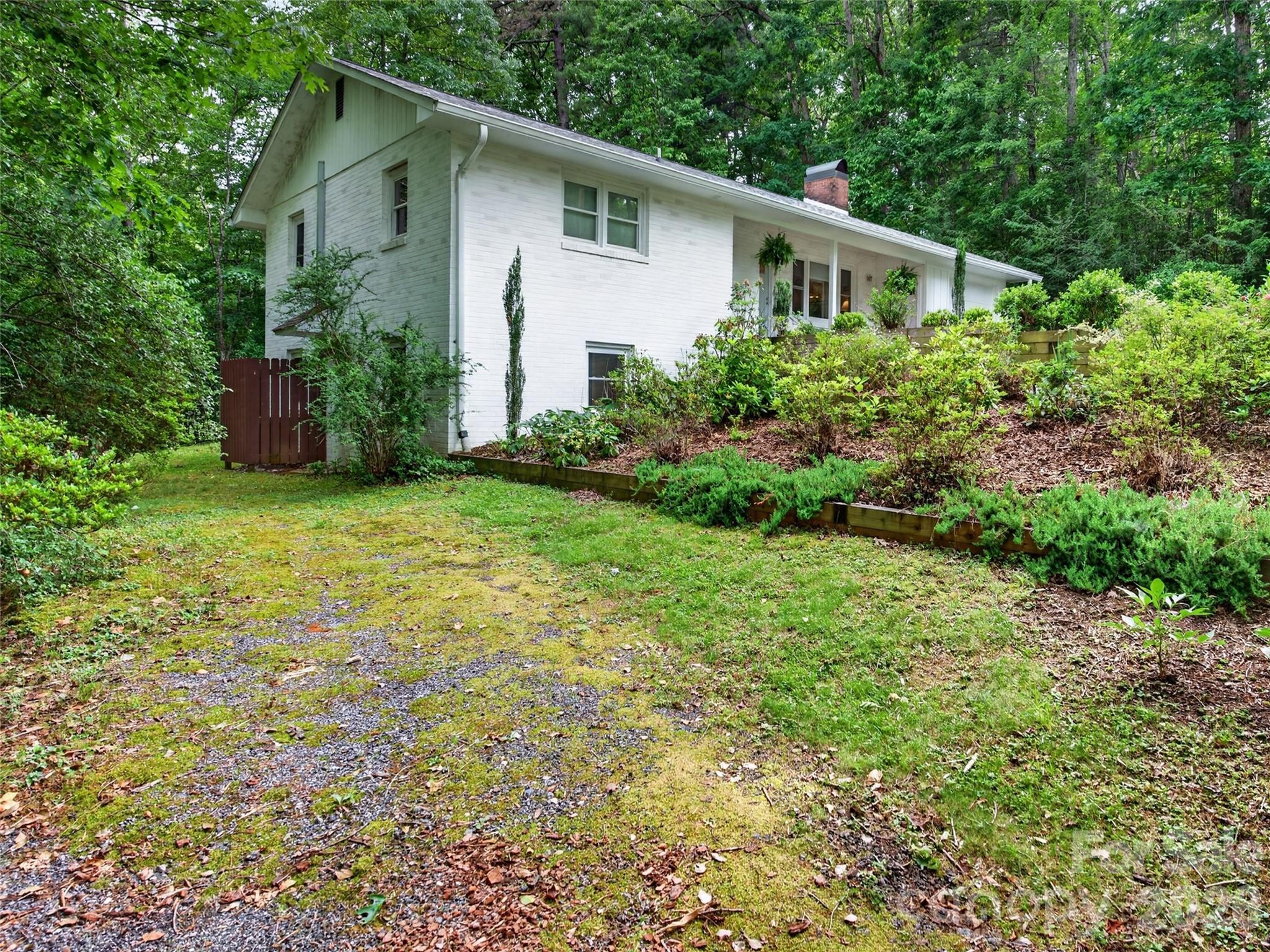 52 Melody Lane Property Photo 38
