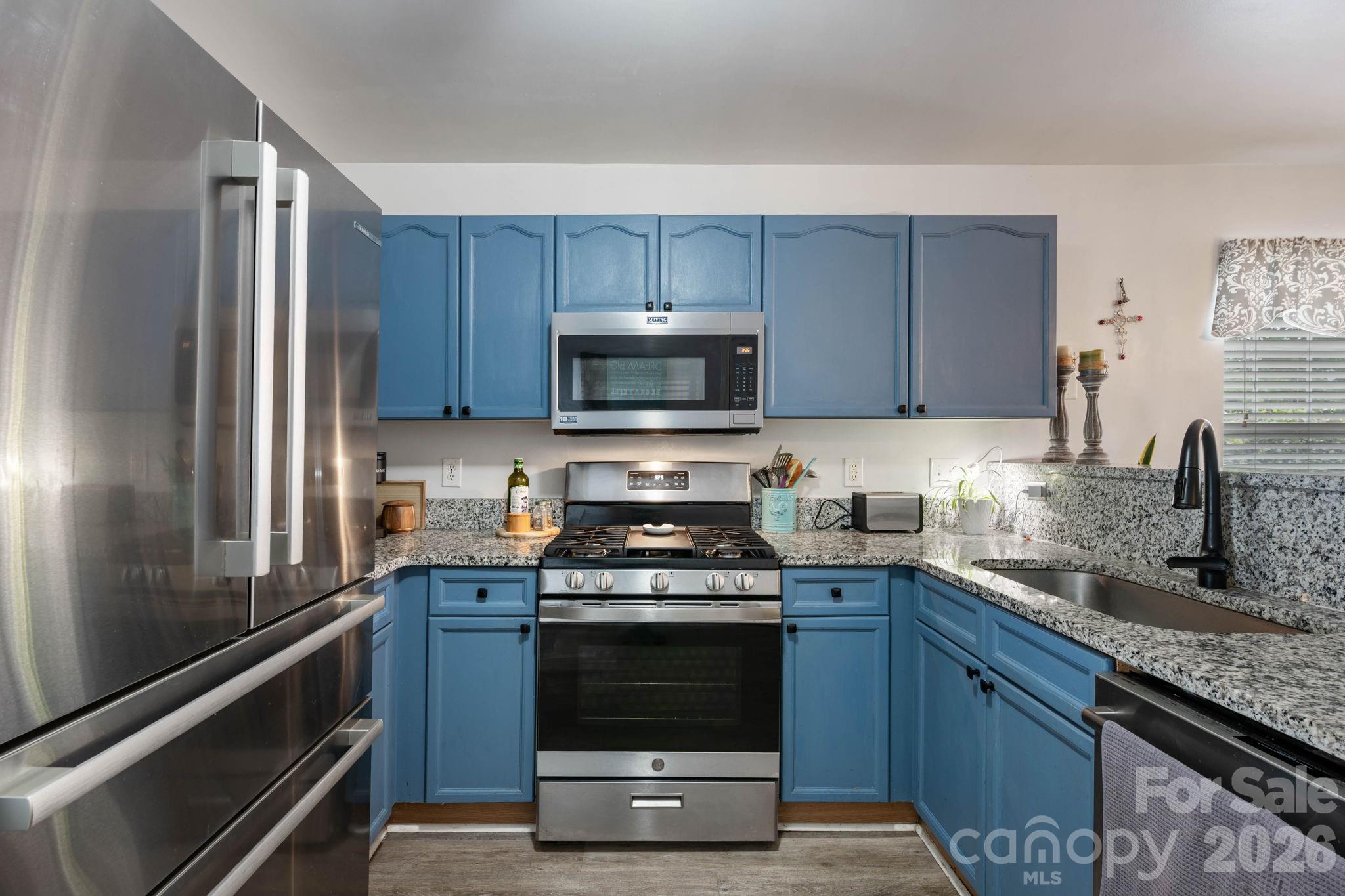 2050 Shady Pond Drive Property Photo 6