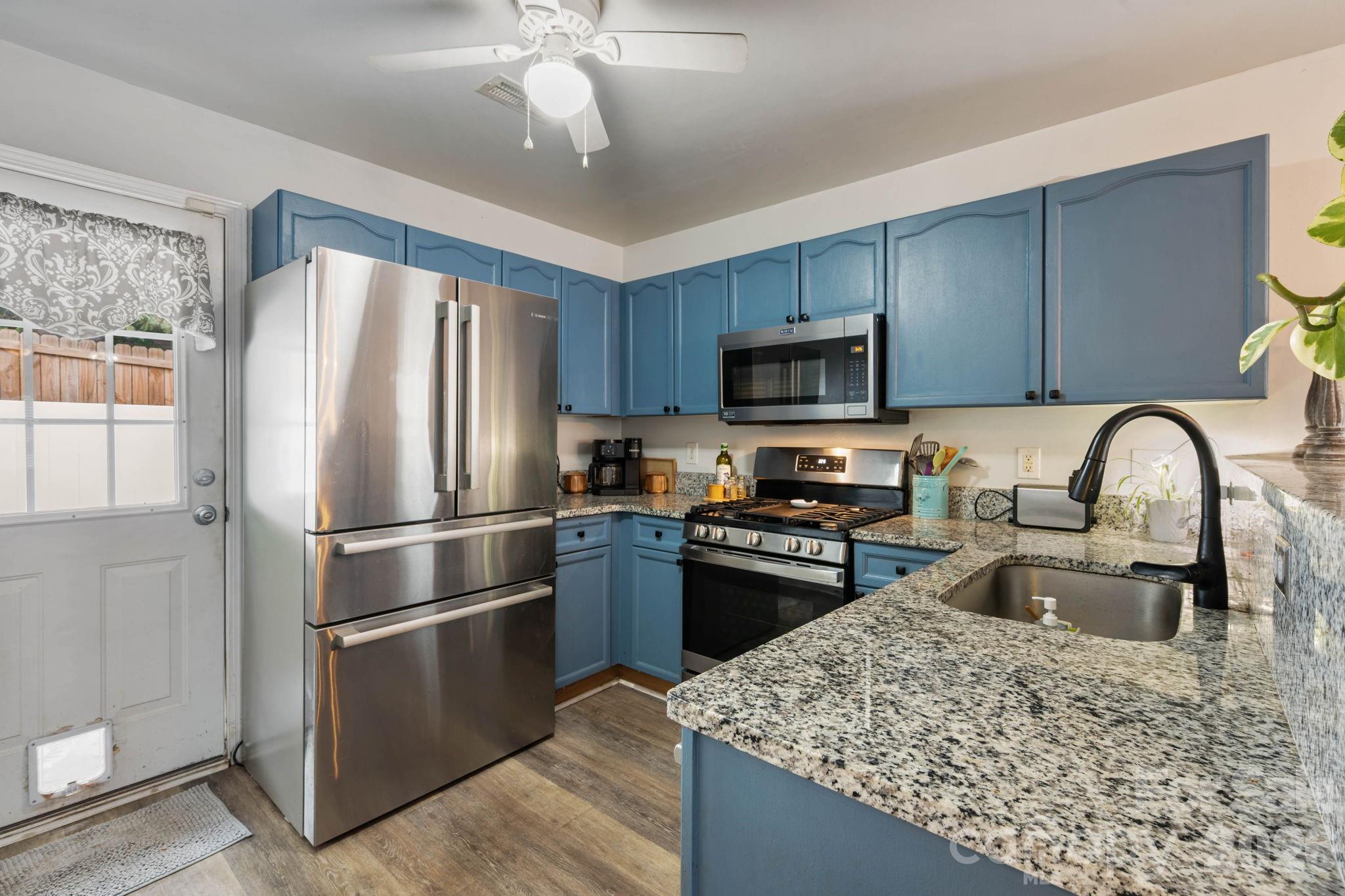 2050 Shady Pond Drive Property Photo 8