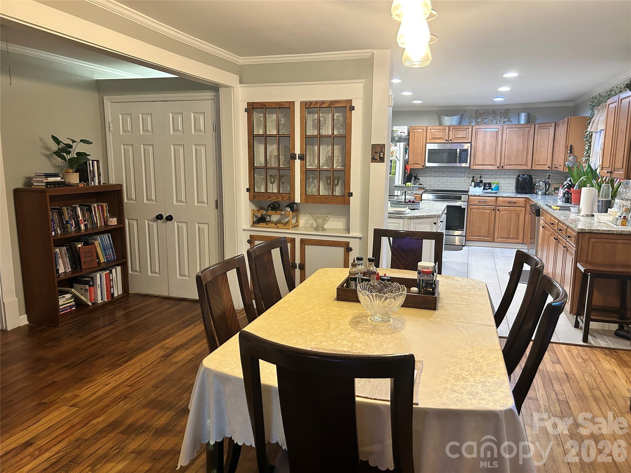 1303 Lane Street Property Photo 10