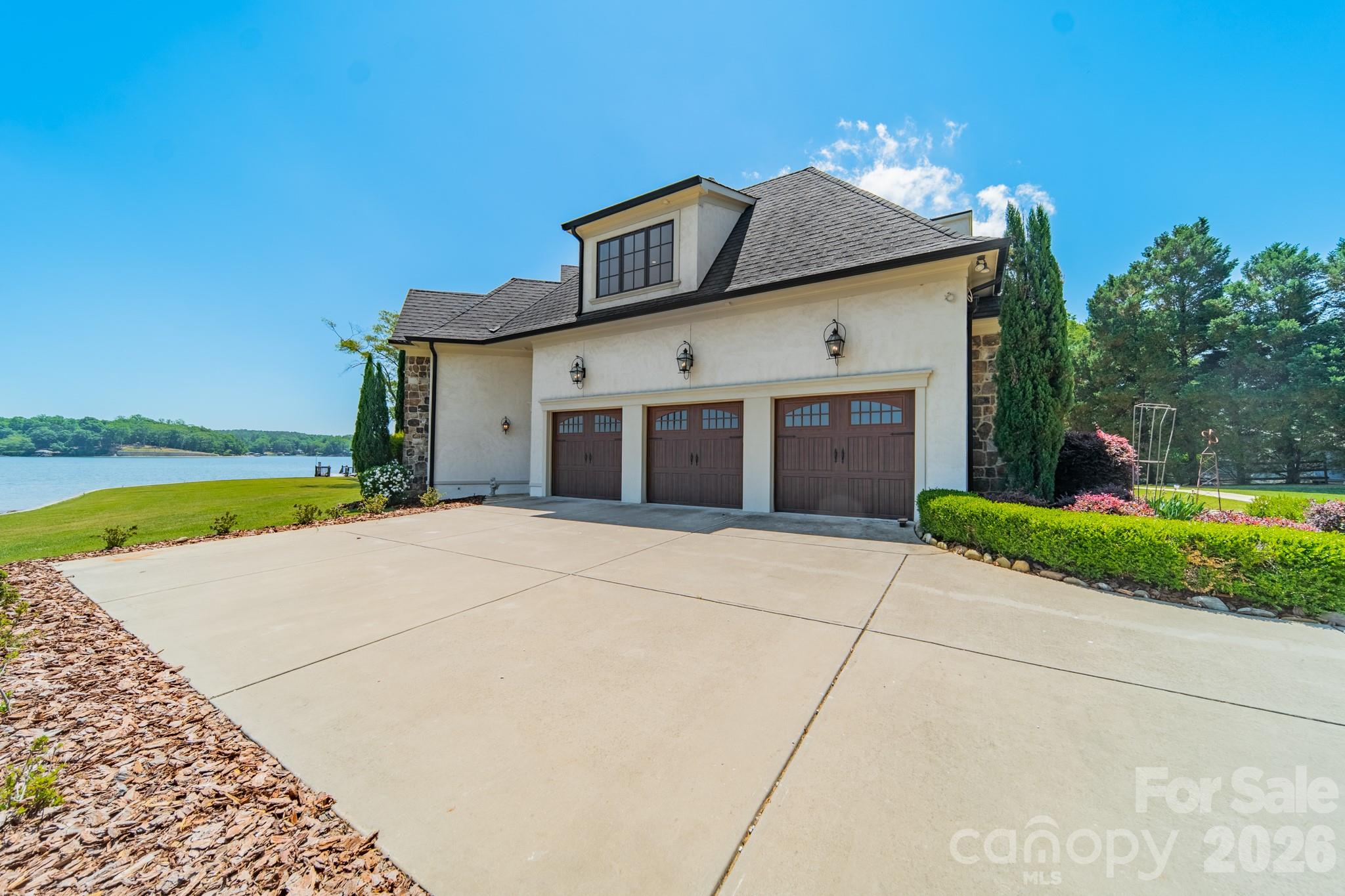 5204 Masons Ferry Road Property Photo 2