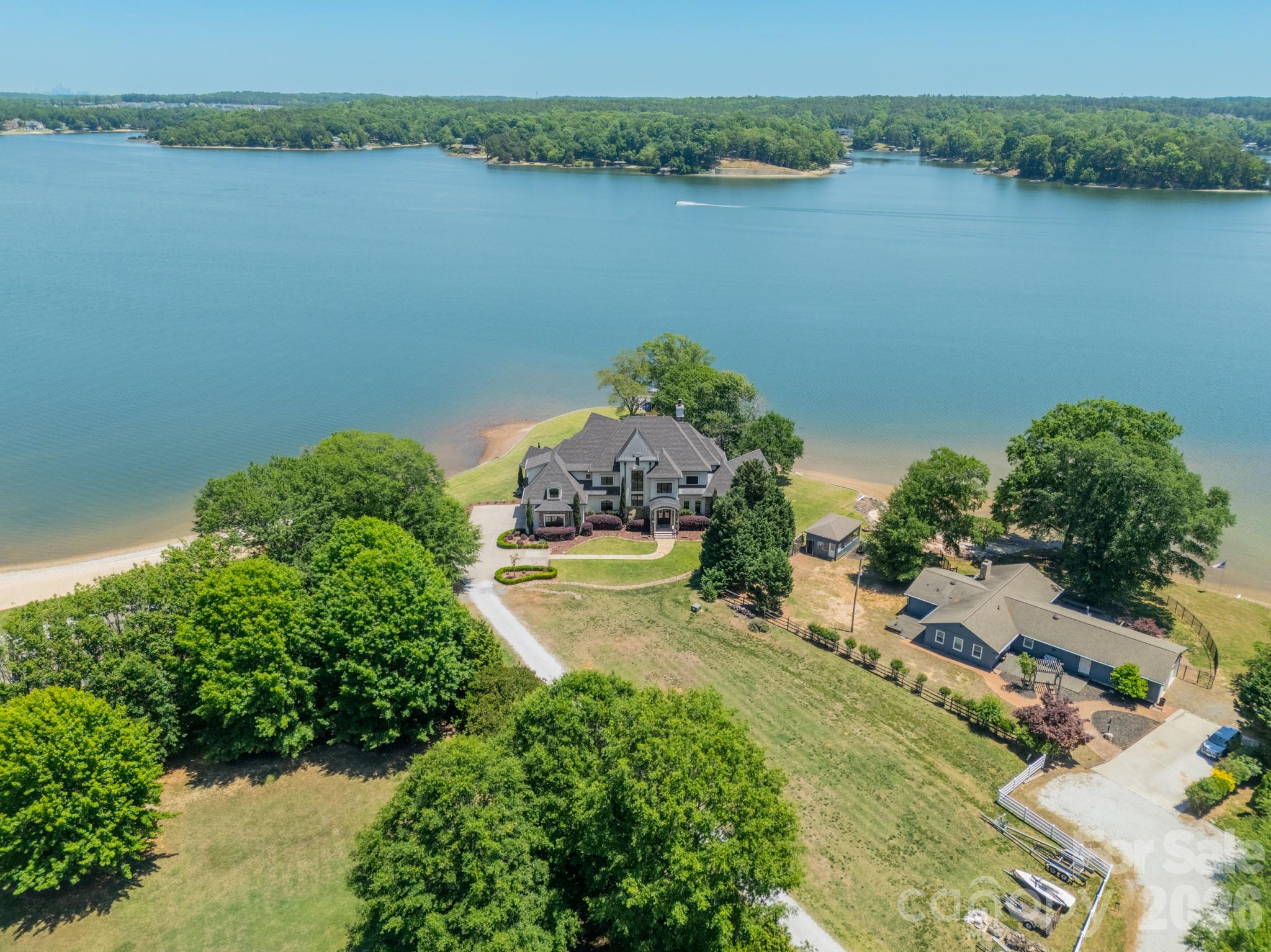 5204 Masons Ferry Road Property Photo 3