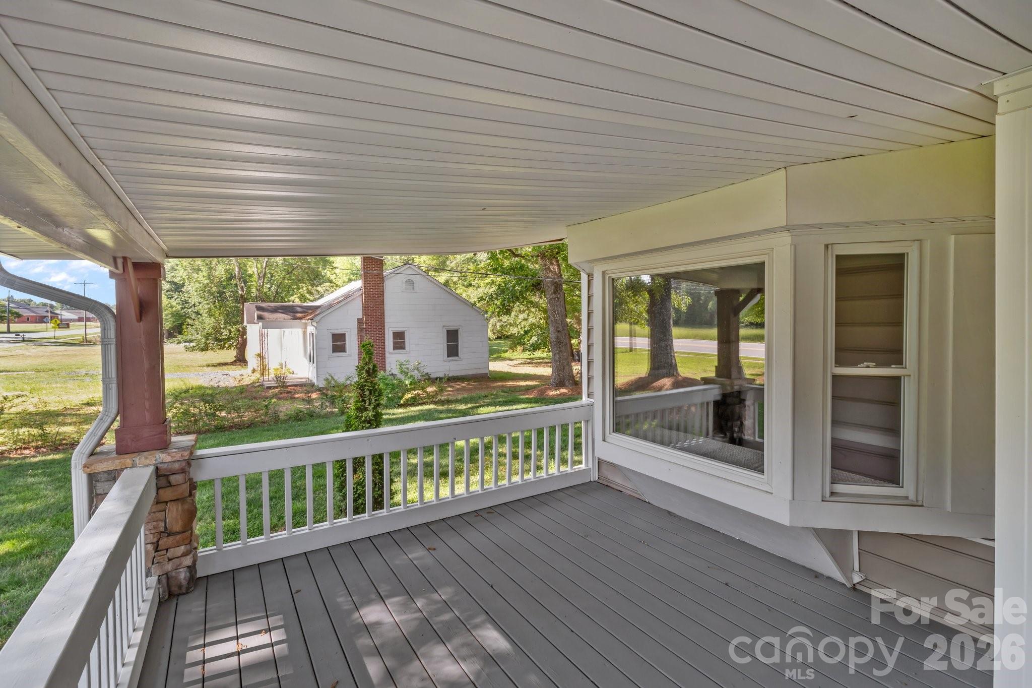 319 N Central Avenue Property Photo 6