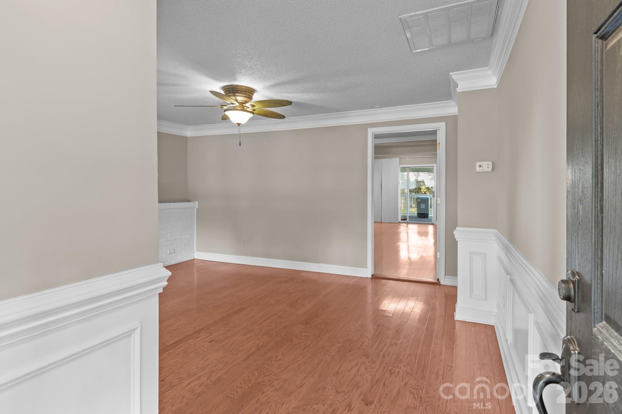 319 N Central Avenue Property Photo 8
