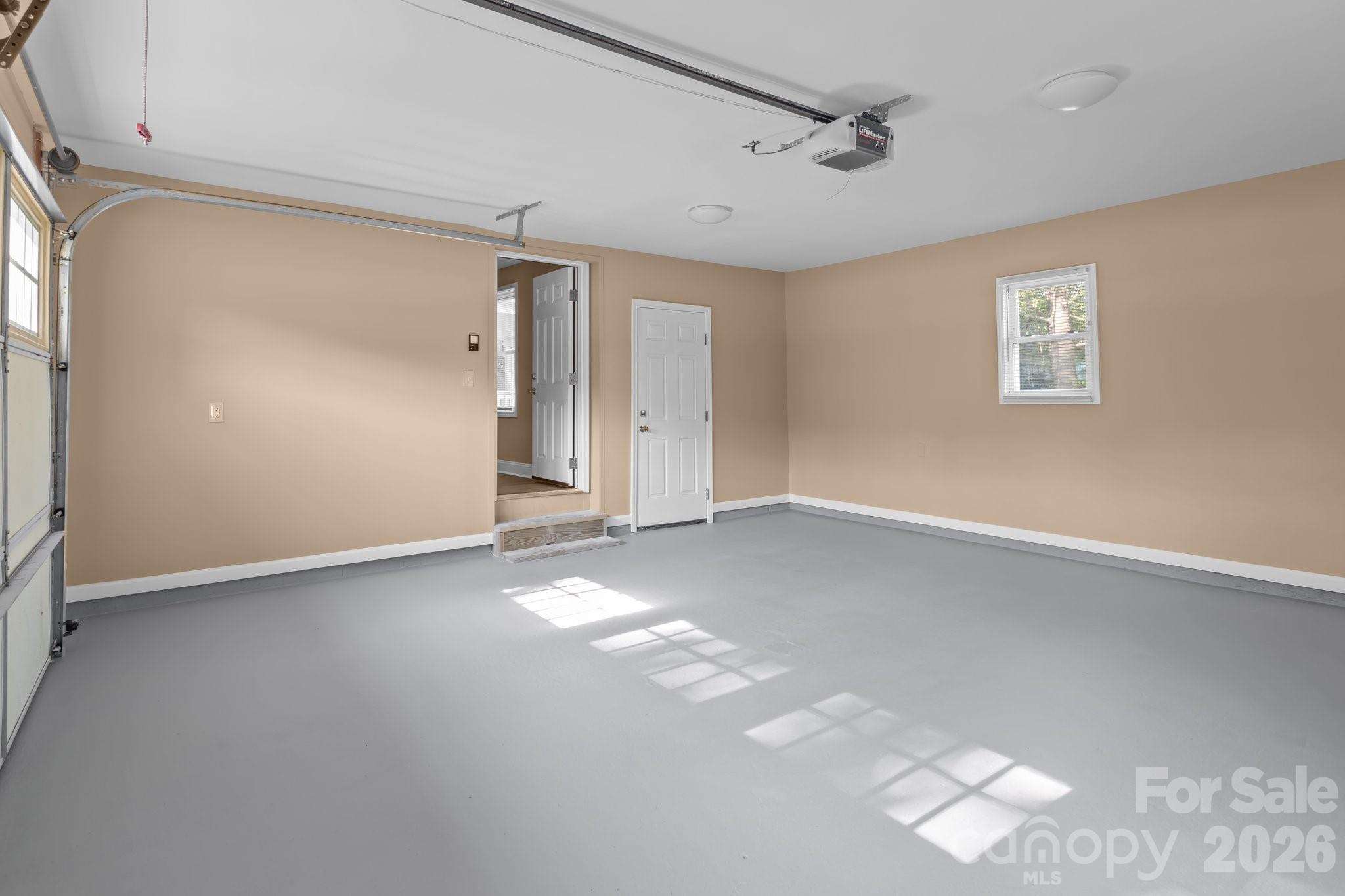 319 N Central Avenue Property Photo 20
