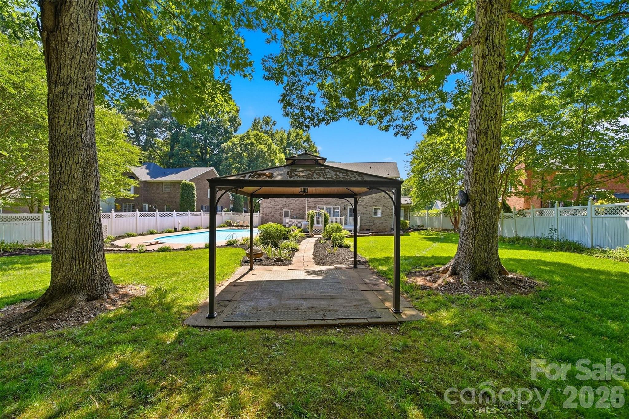 1948 Twin Ponds Drive Property Photo 37