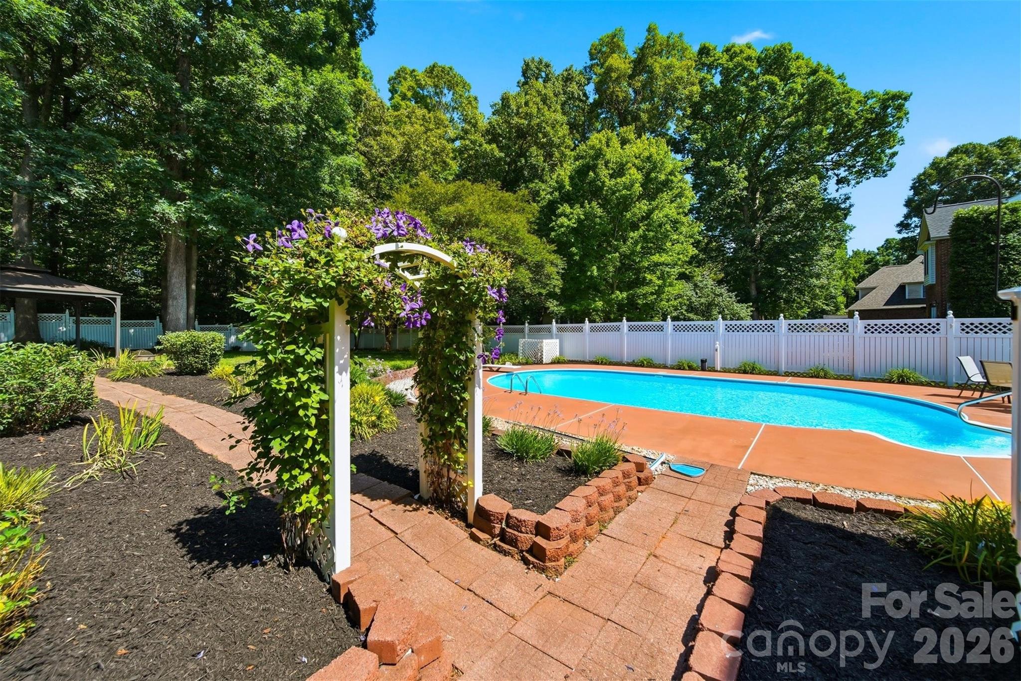 1948 Twin Ponds Drive Property Photo 39