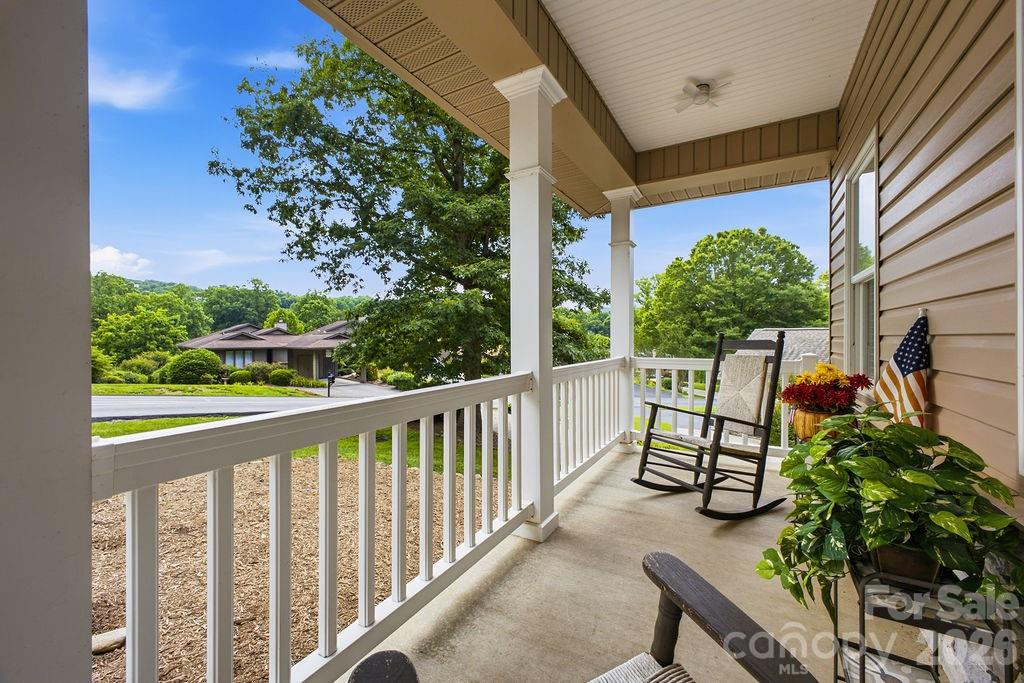 3121 Cove Loop Road Property Photo 7