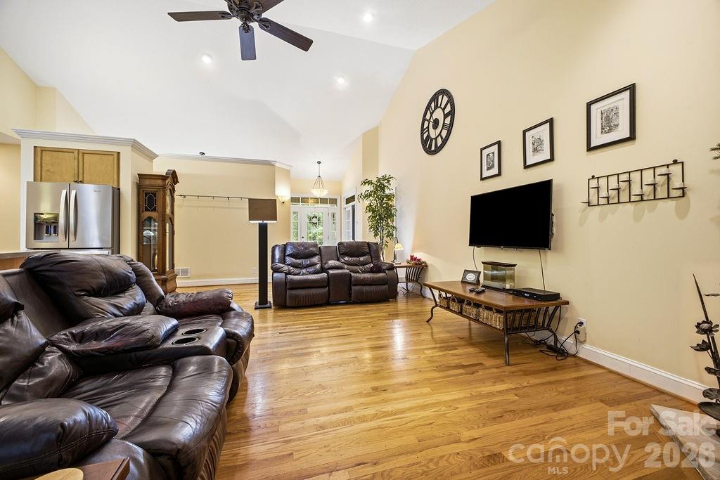 3121 Cove Loop Road Property Photo 13