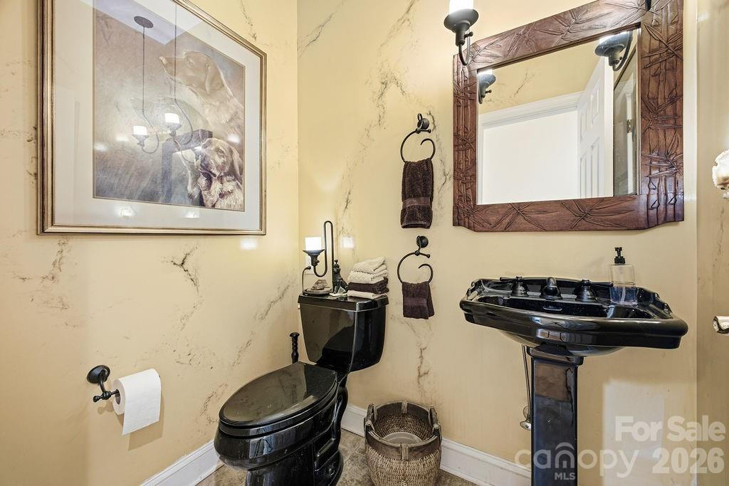 3121 Cove Loop Road Property Photo 20