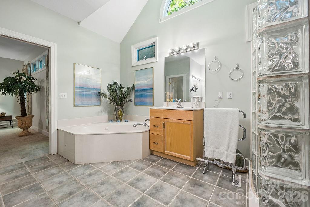3121 Cove Loop Road Property Photo 25