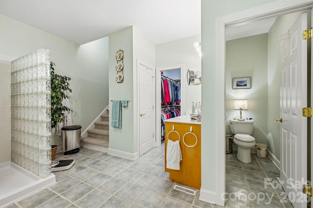 3121 Cove Loop Road Property Photo 27