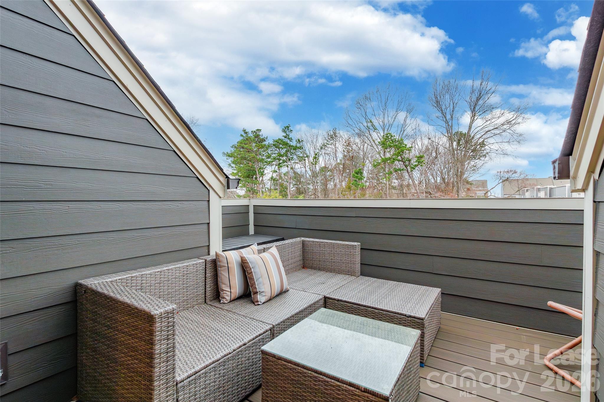 924 Broad River Lane Property Photo 23