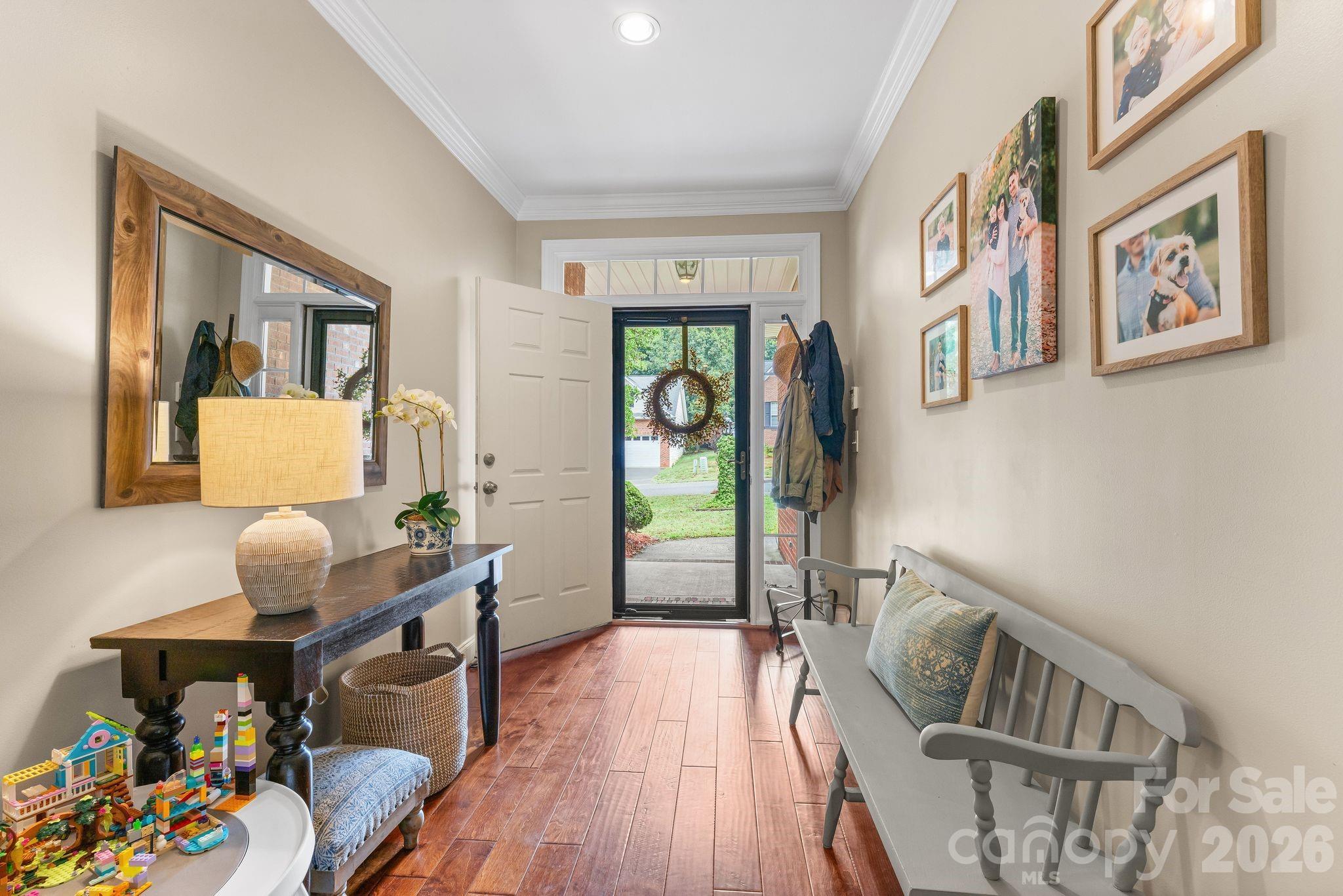 1900 Austin Place Lane Property Photo 4