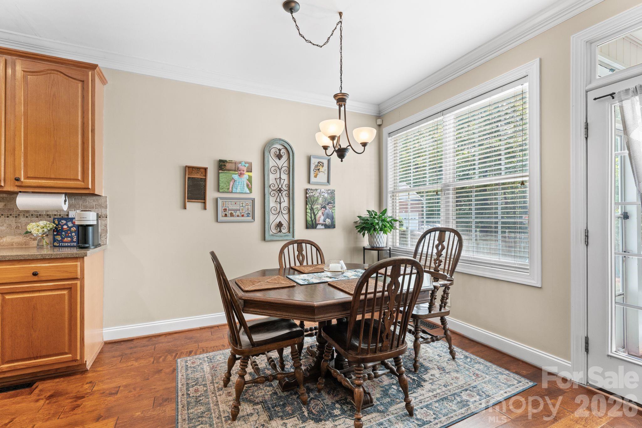 1900 Austin Place Lane Property Photo 8