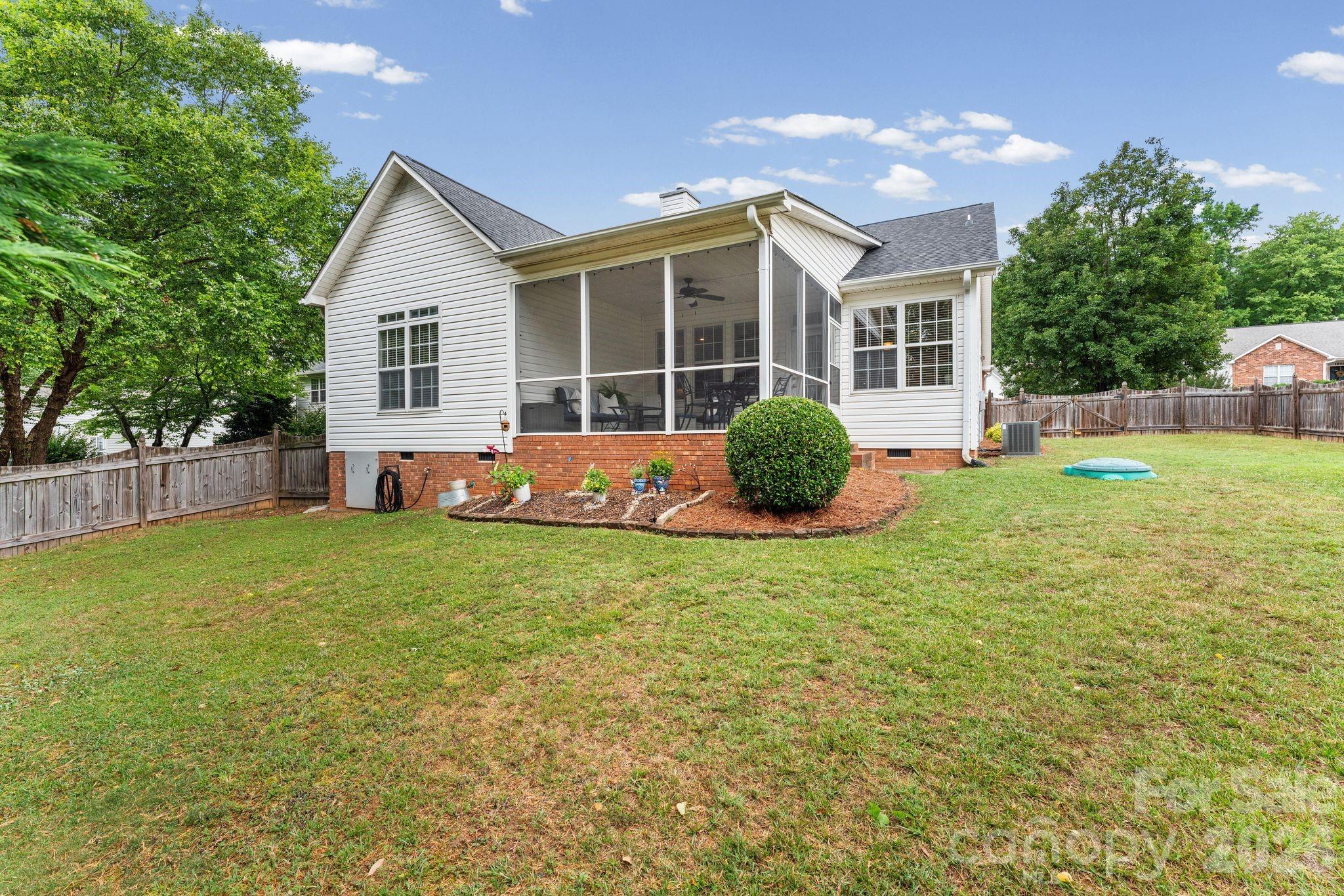 1900 Austin Place Lane Property Photo 30