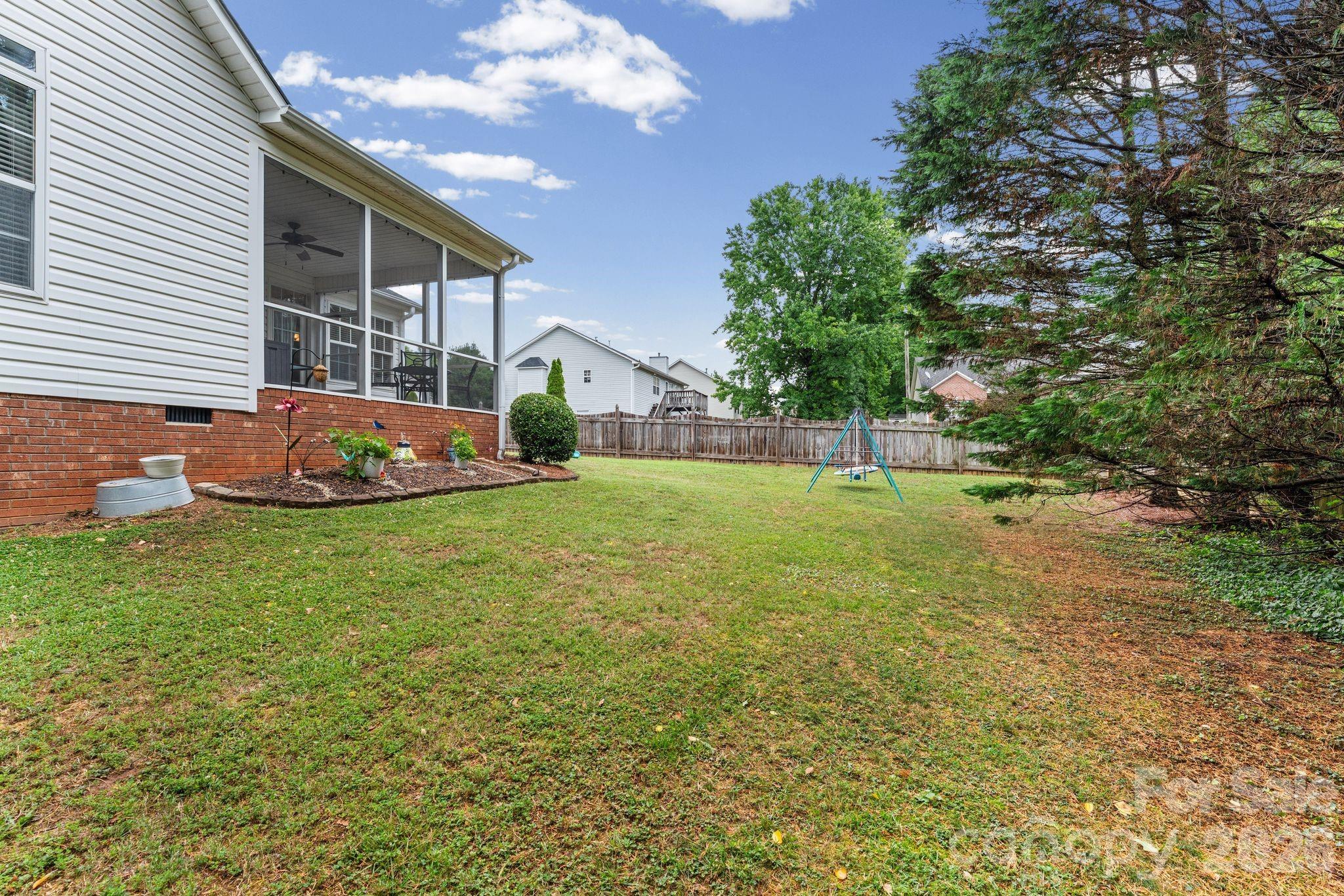 1900 Austin Place Lane Property Photo 32