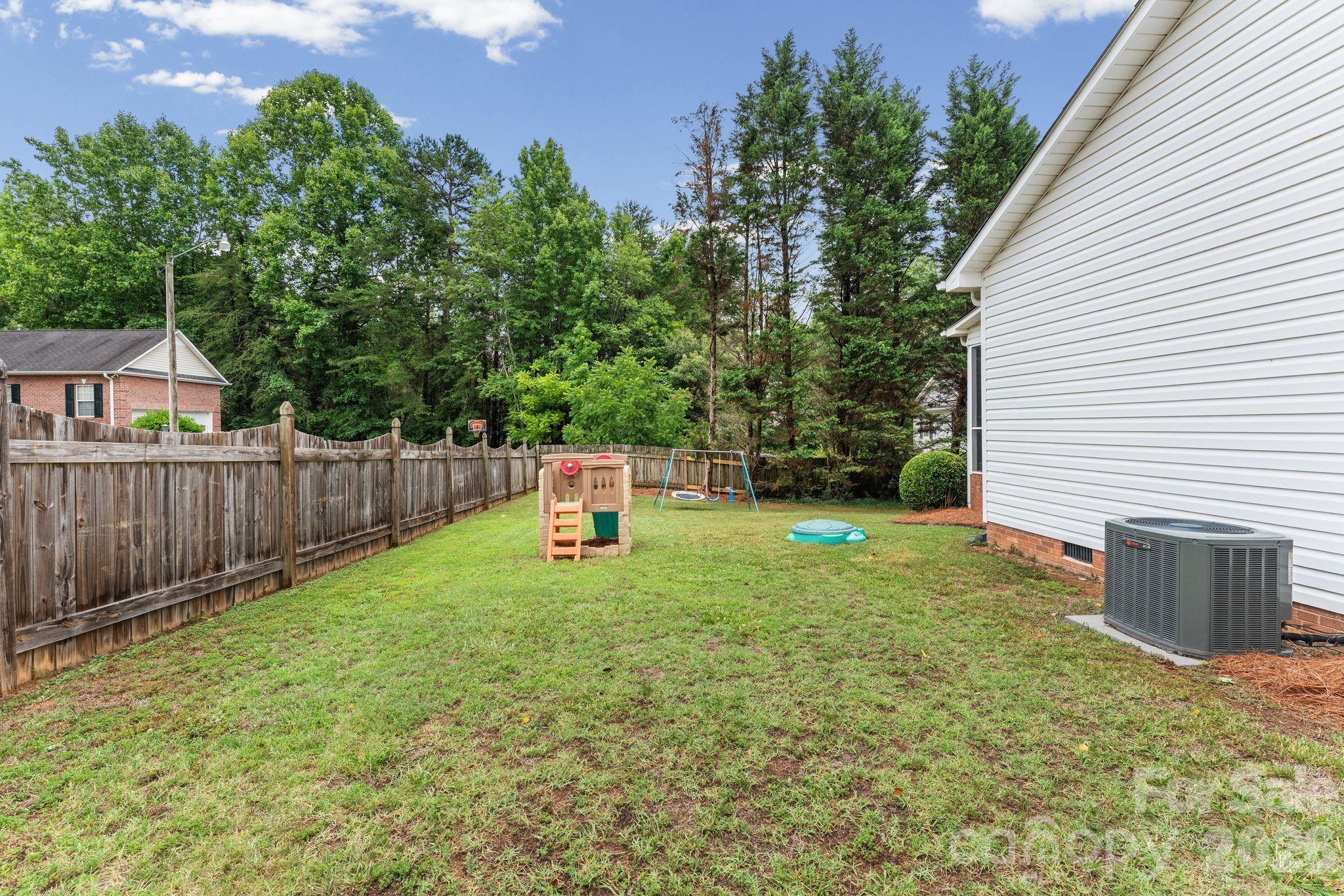 1900 Austin Place Lane Property Photo 33