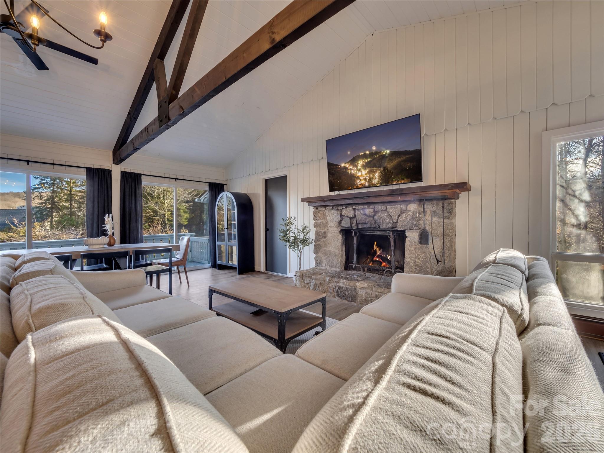 101 Upper Grouse Ridge Road Property Photo 4