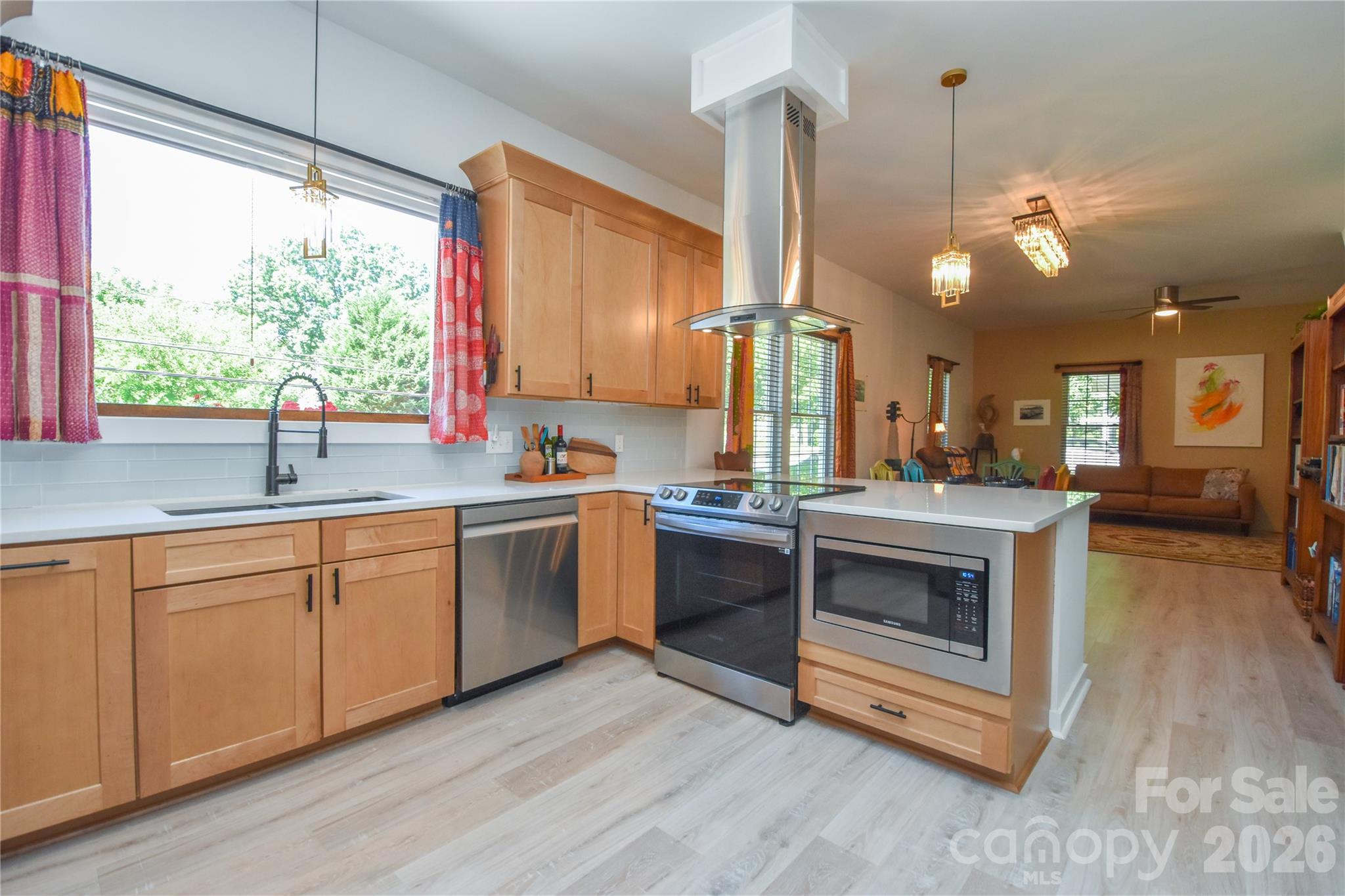 345 W Lowrance Avenue Property Photo 1