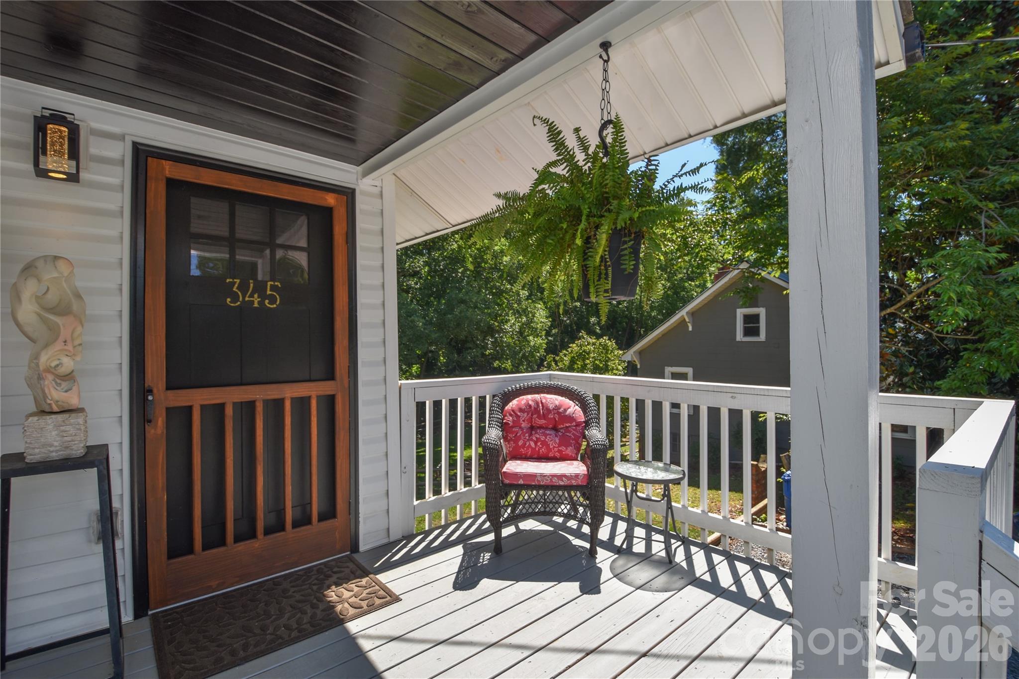345 W Lowrance Avenue Property Photo 4