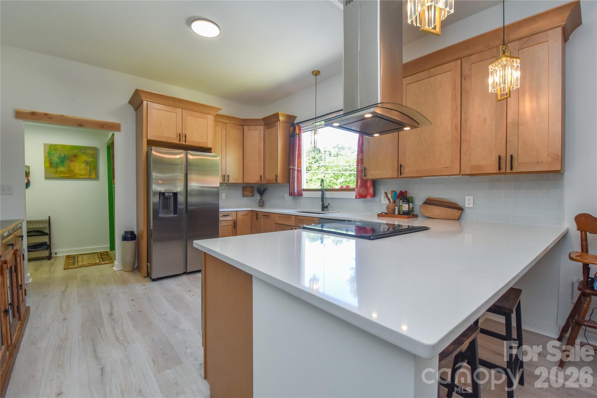 345 W Lowrance Avenue Property Photo 8