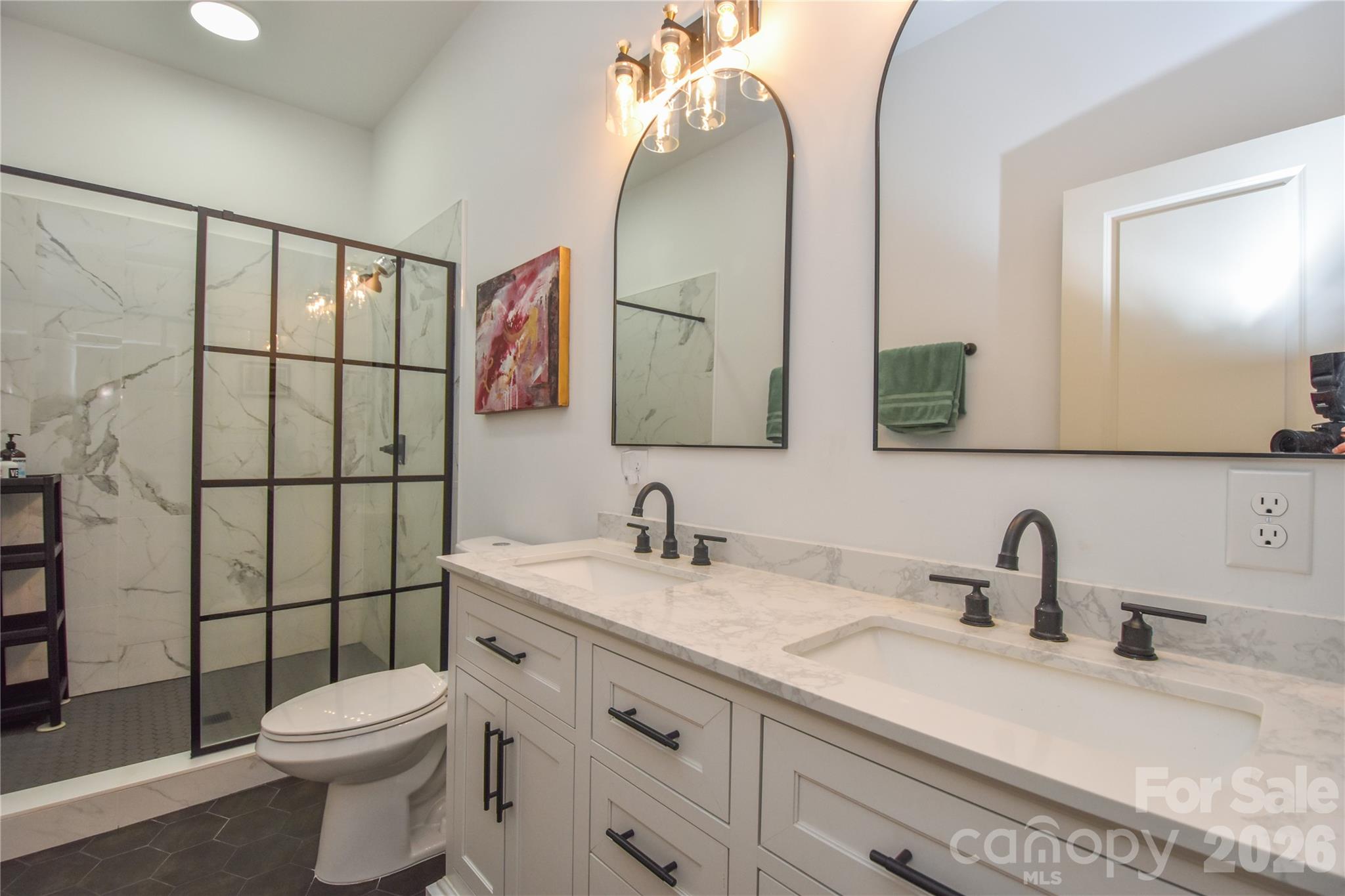 345 W Lowrance Avenue Property Photo 23