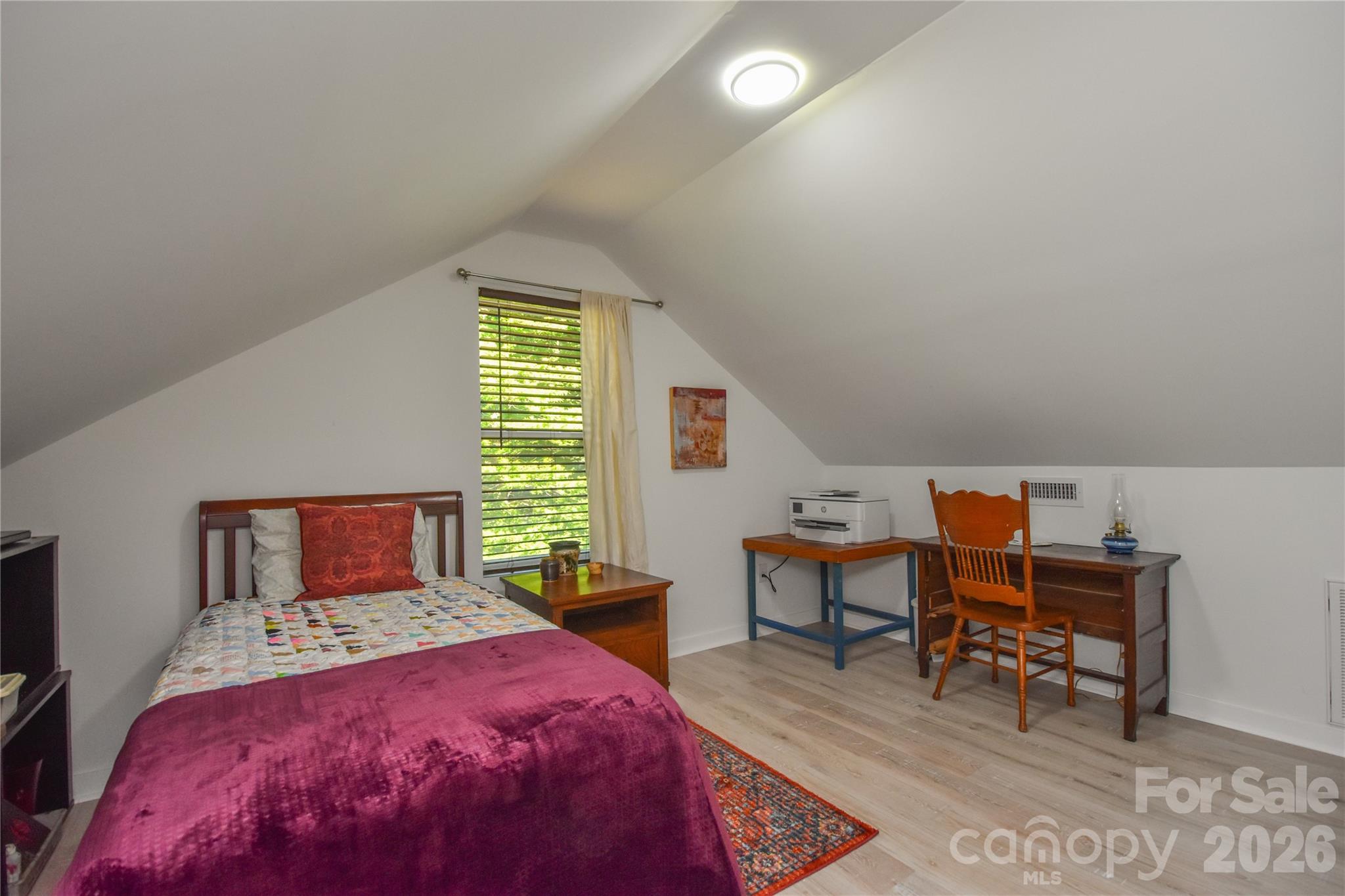 345 W Lowrance Avenue Property Photo 25
