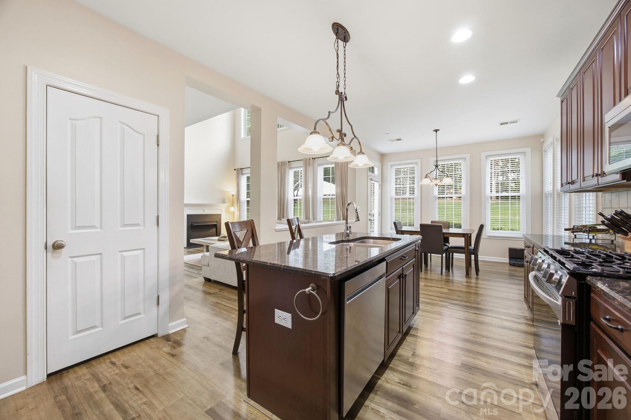 16106 Cloverleaf Court Property Photo 11