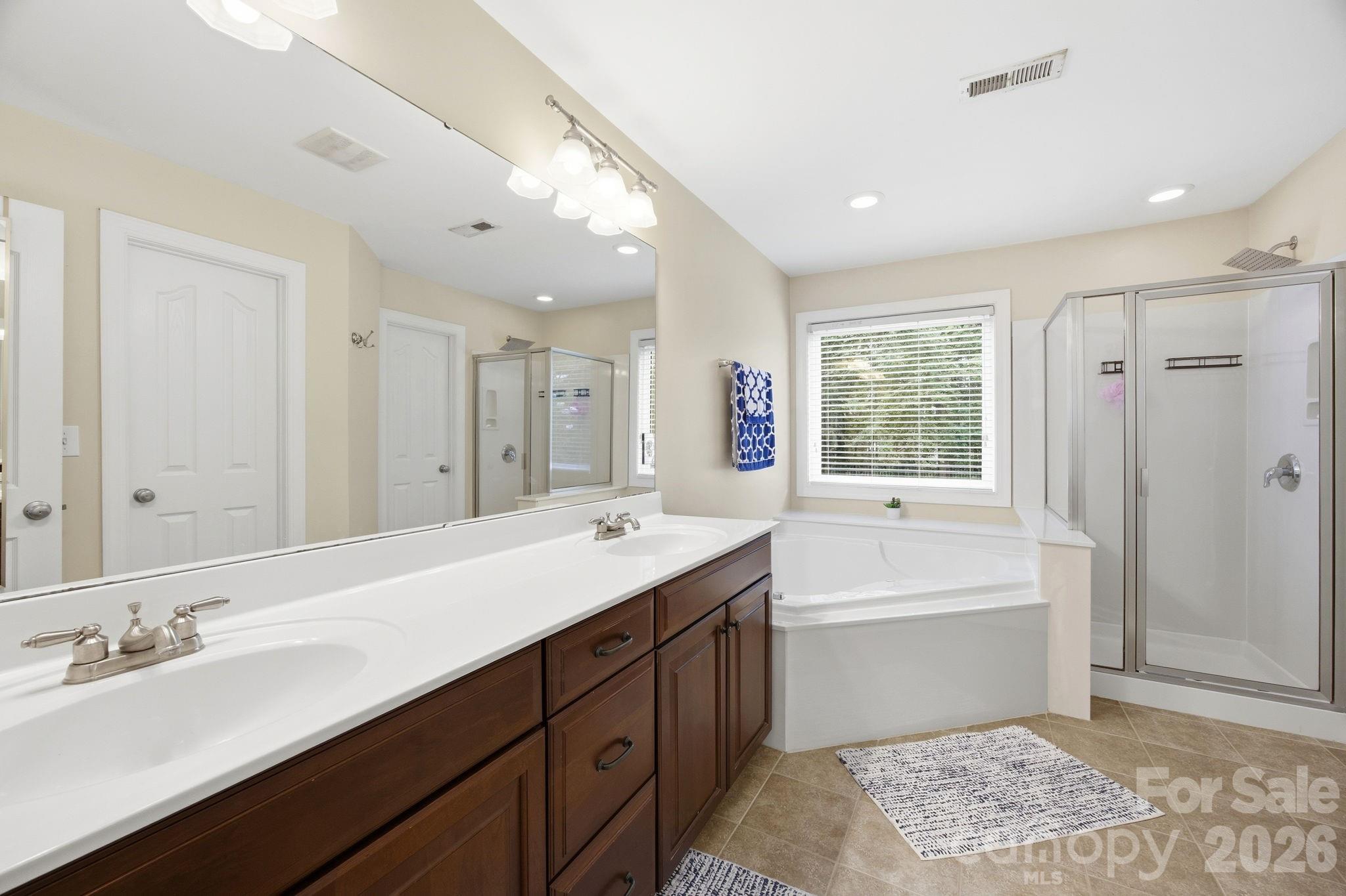 16106 Cloverleaf Court Property Photo 23