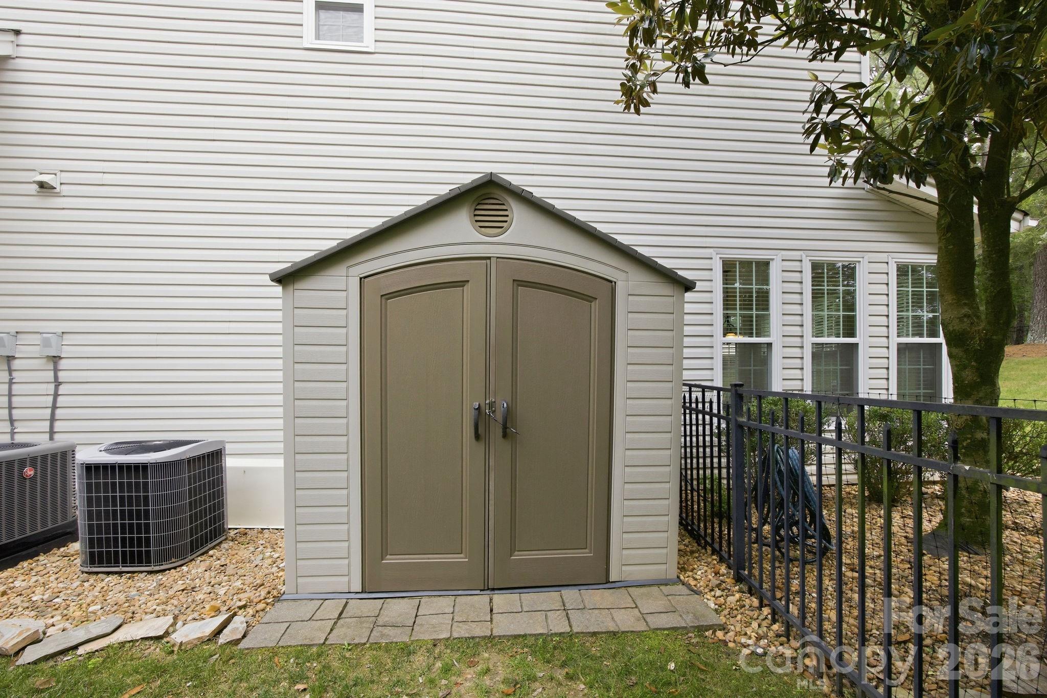 16106 Cloverleaf Court Property Photo 35